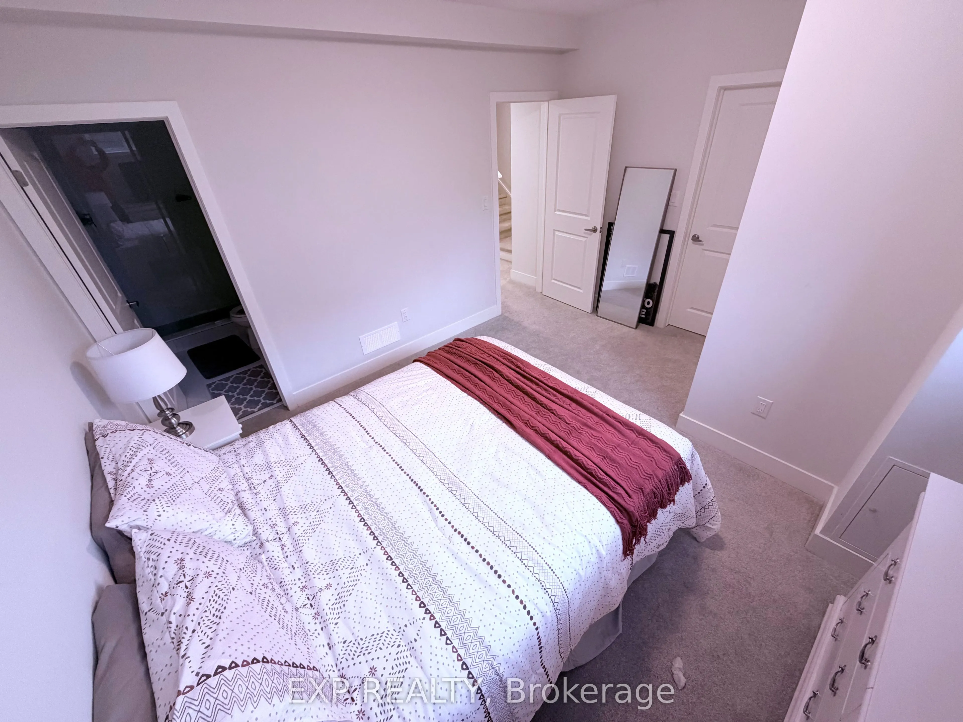 990 Deveron Crescent, #9