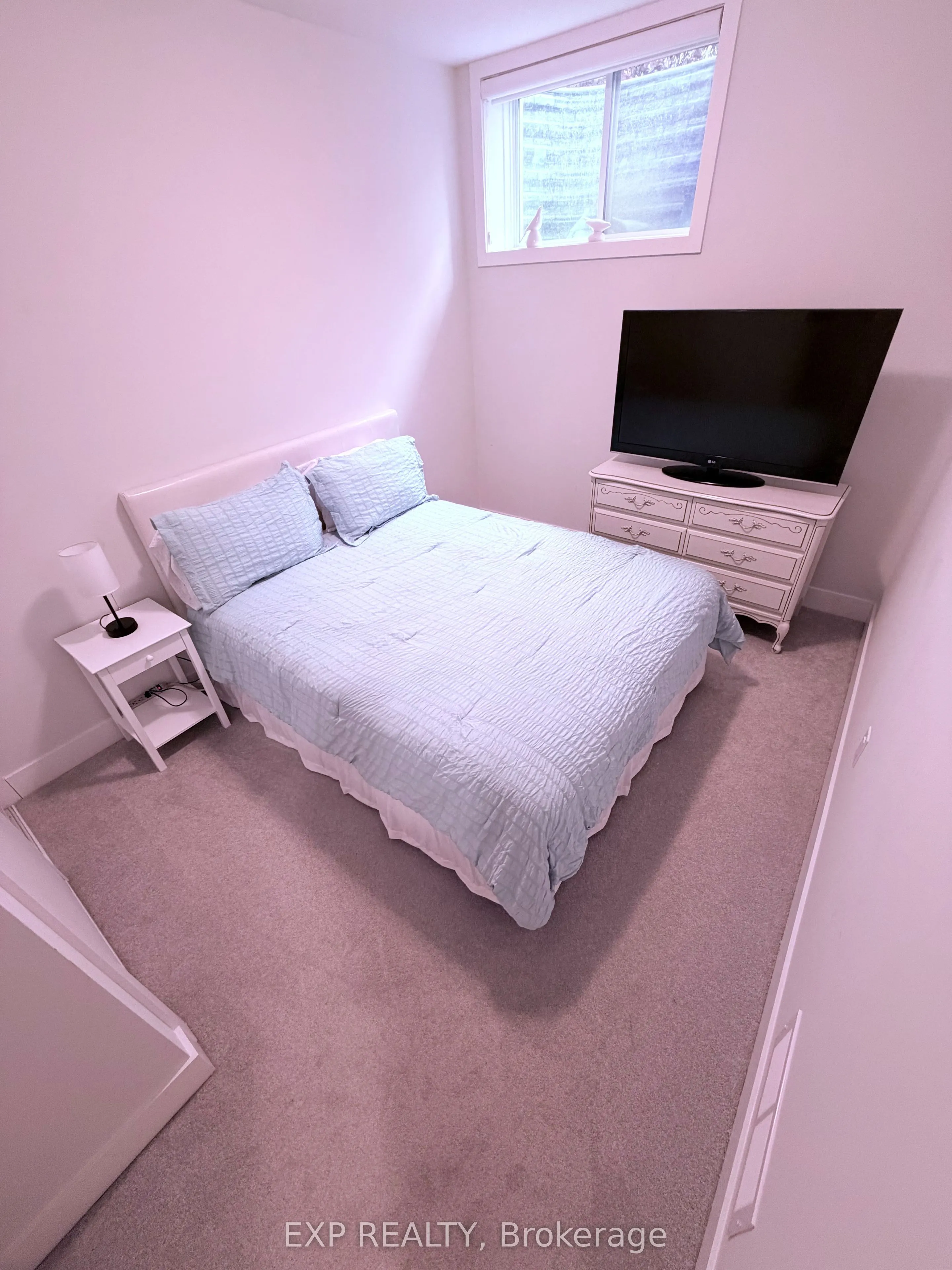 990 Deveron Crescent, #9