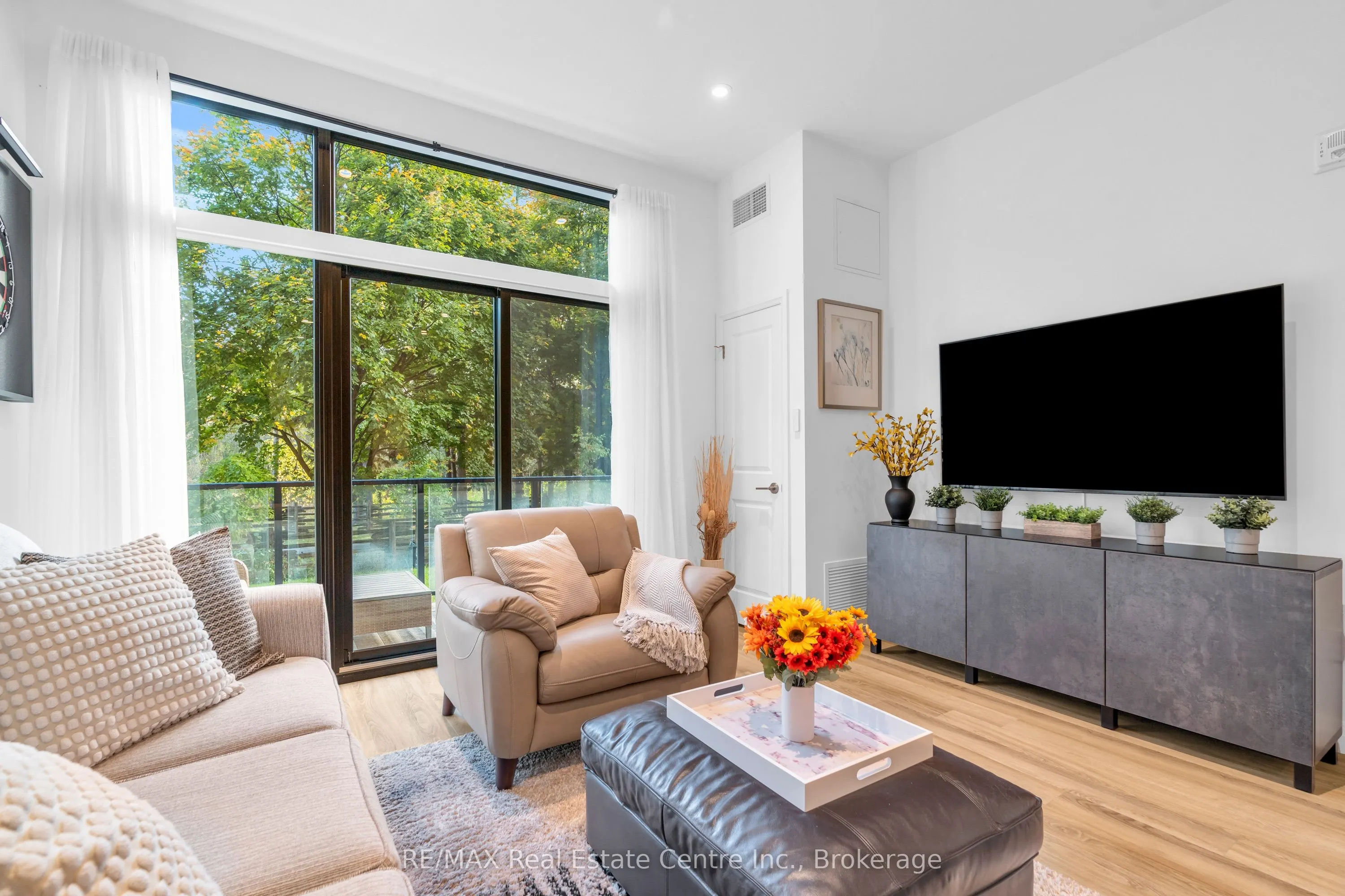 525 New Dundee Road, #101