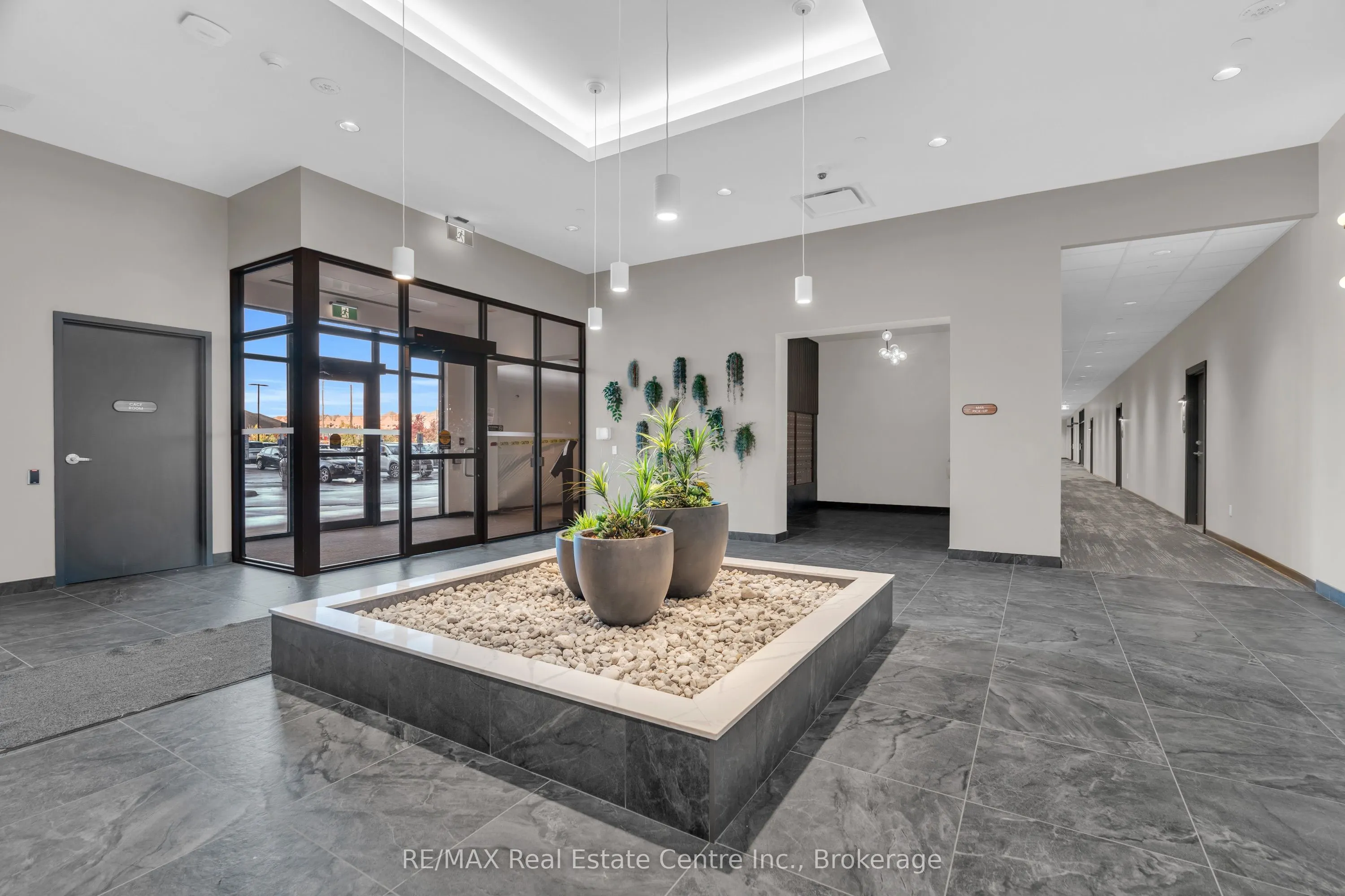525 New Dundee Road, #101