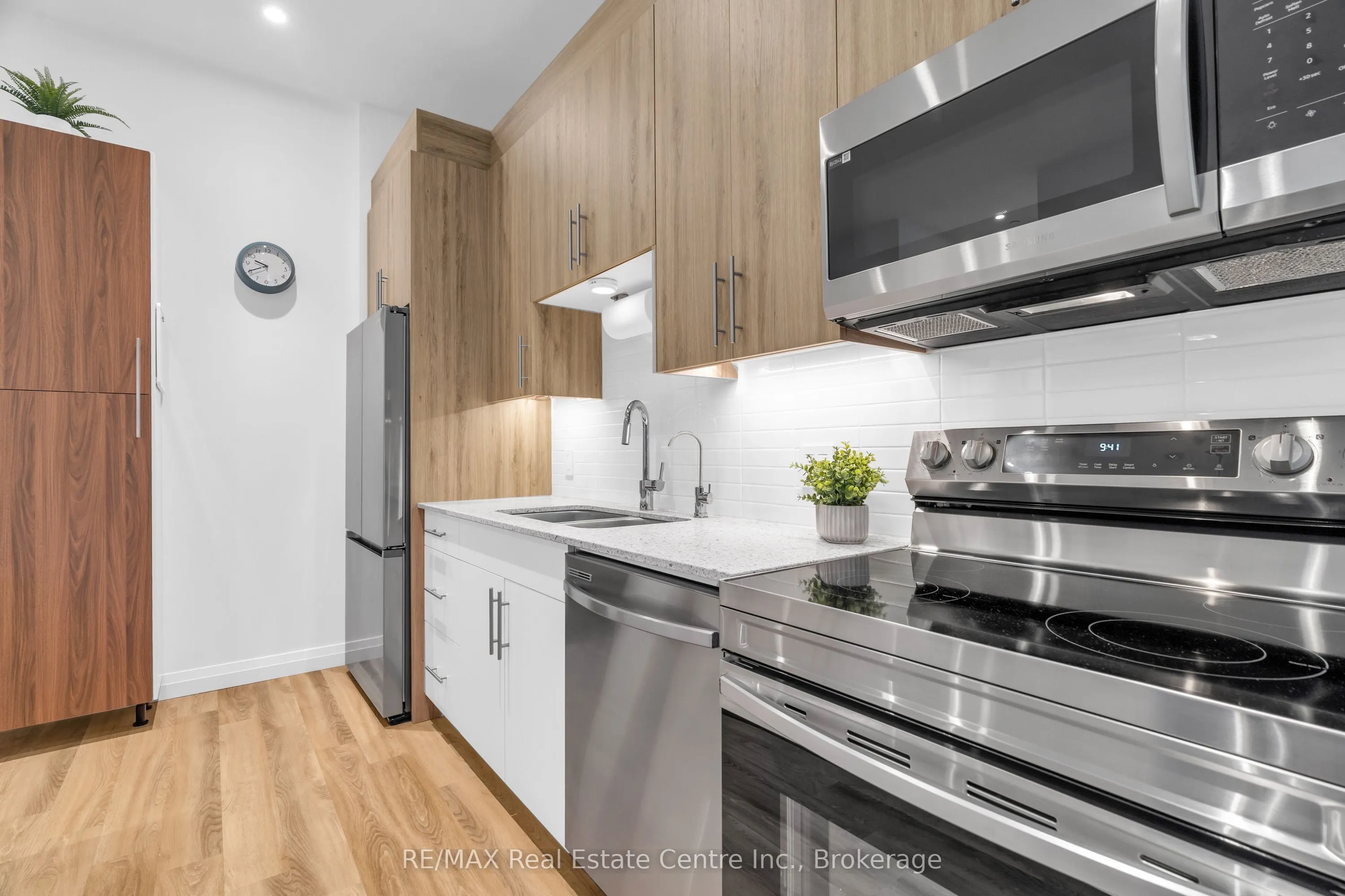 525 New Dundee Road, #101