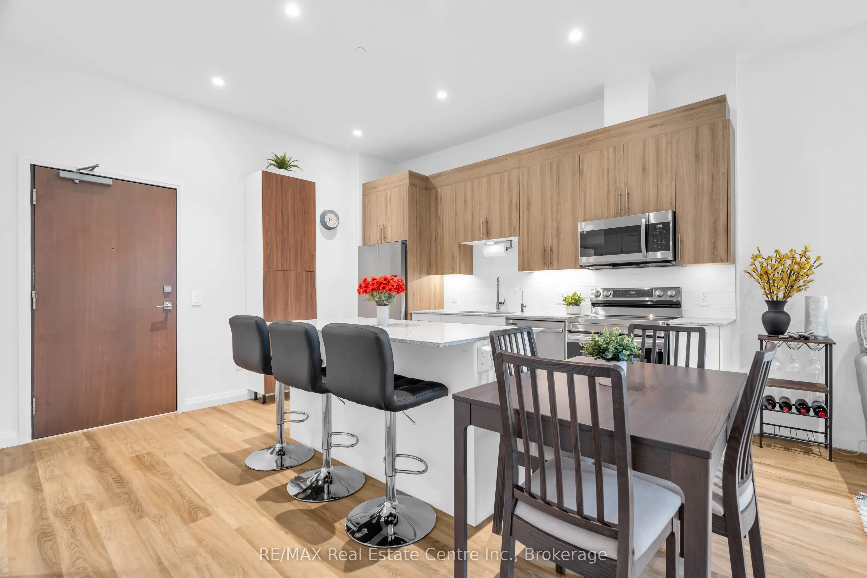 525 New Dundee Road, #101