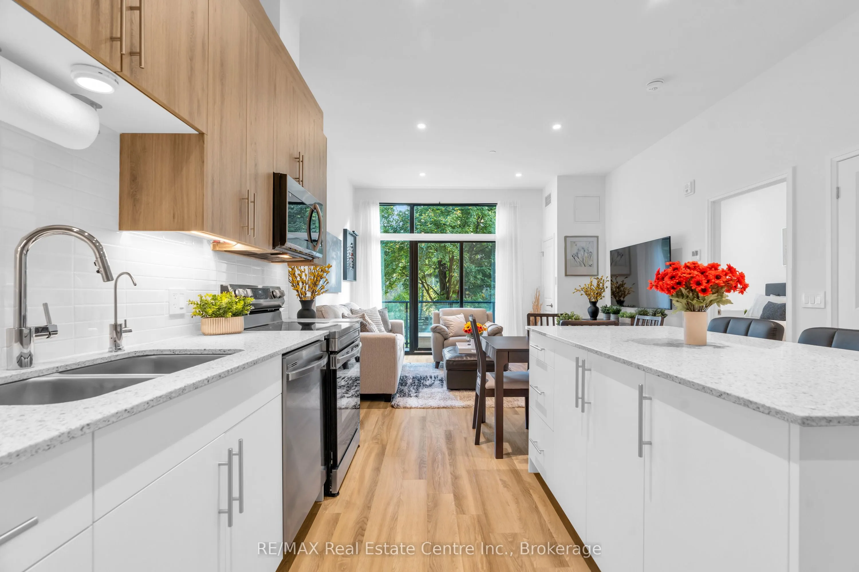 525 New Dundee Road, #101