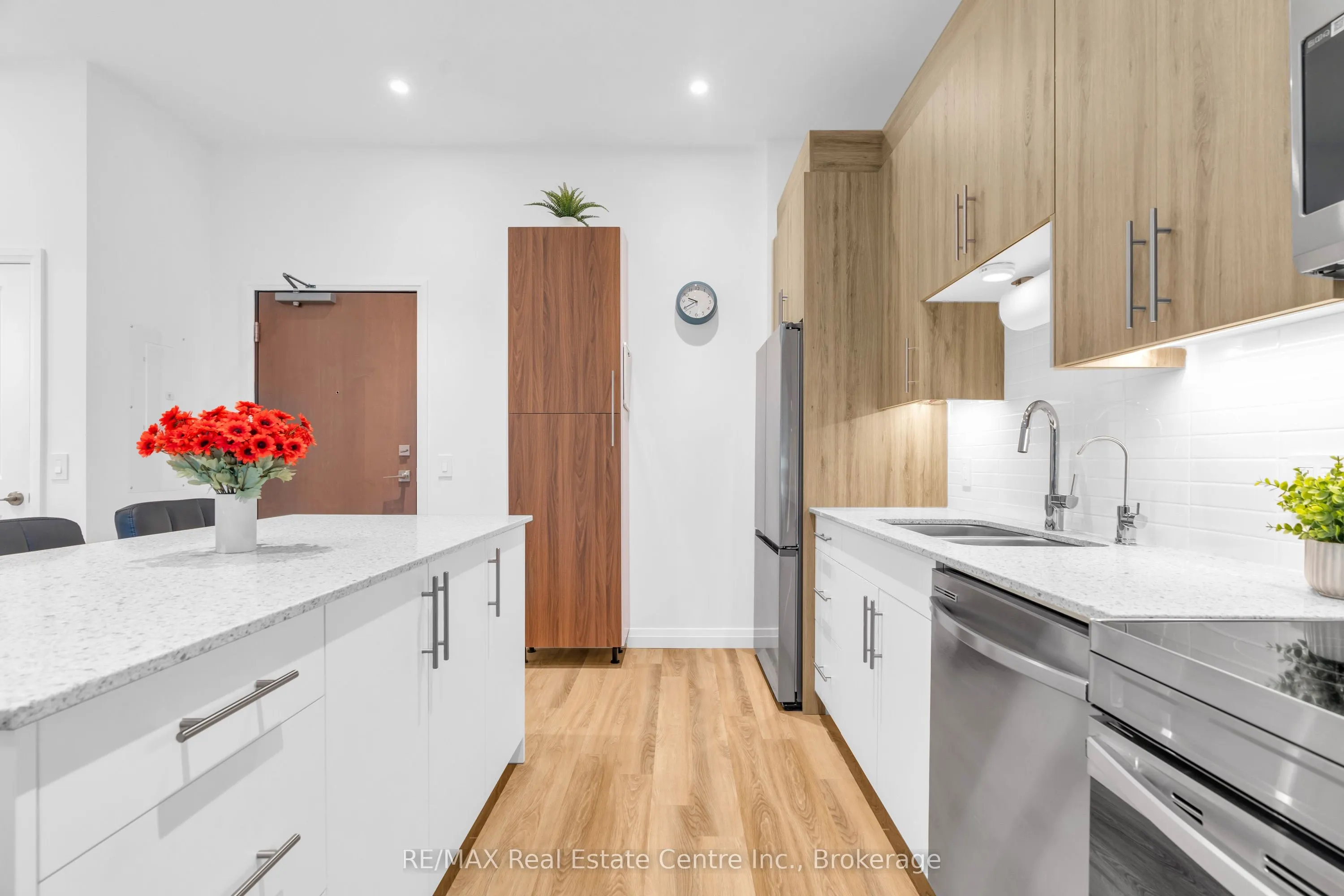 525 New Dundee Road, #101