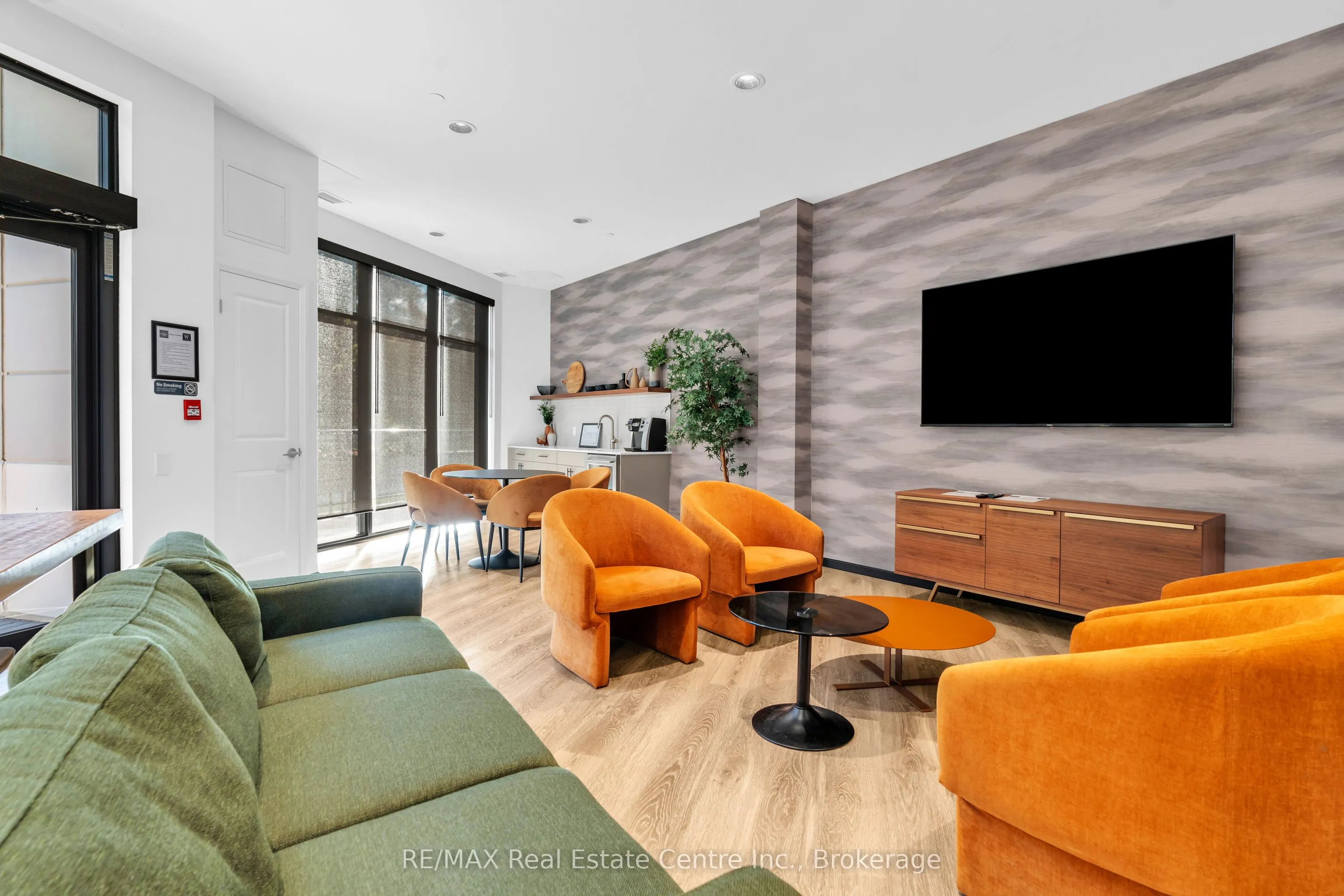 525 New Dundee Road, #101