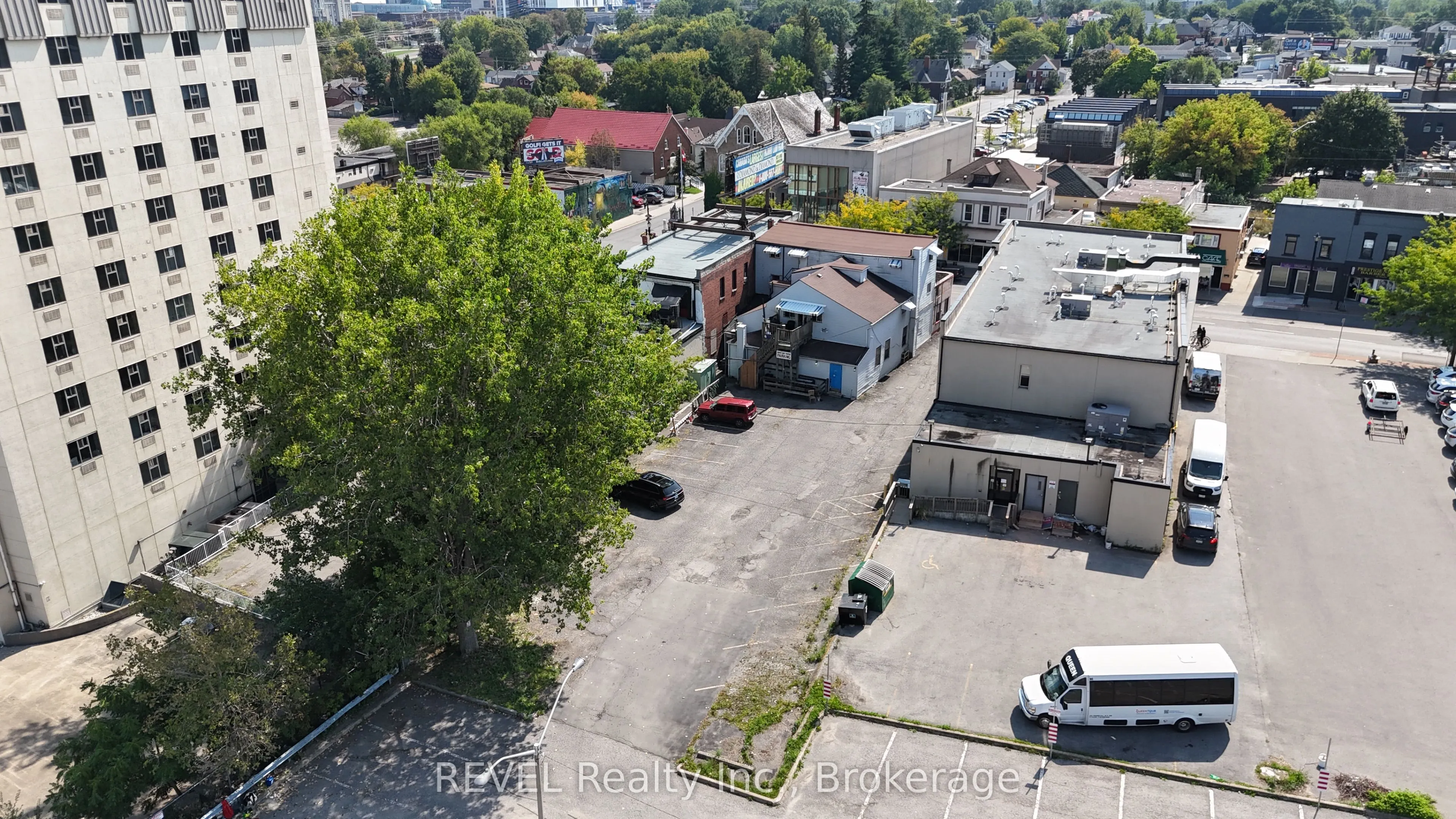 5829 Ferry Street