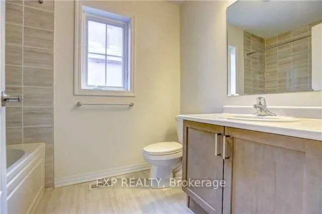 230 Avonsyde Boulevard, #17