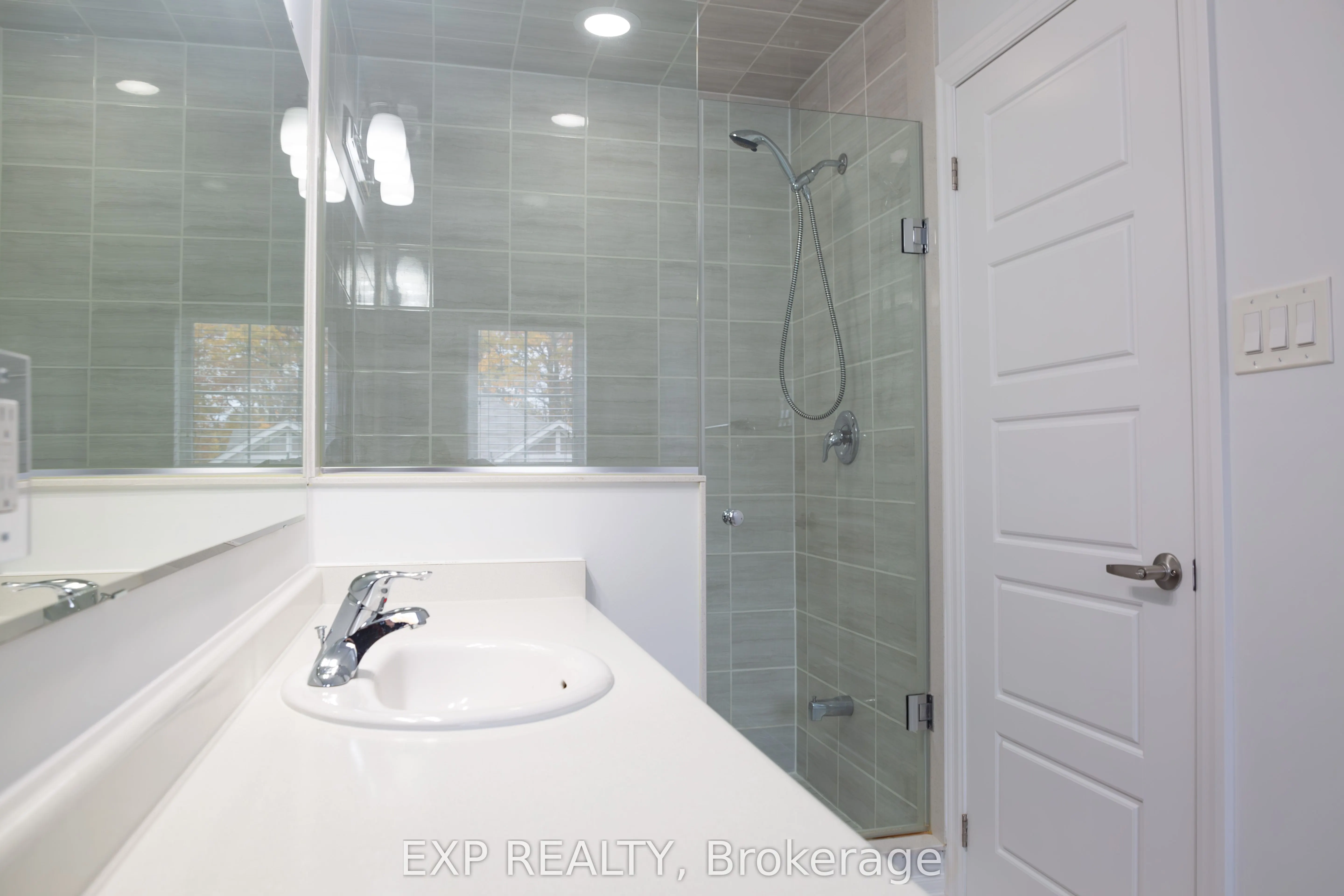 230 Avonsyde Boulevard, #17