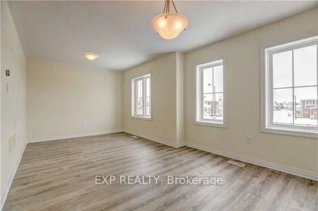 230 Avonsyde Boulevard, #17