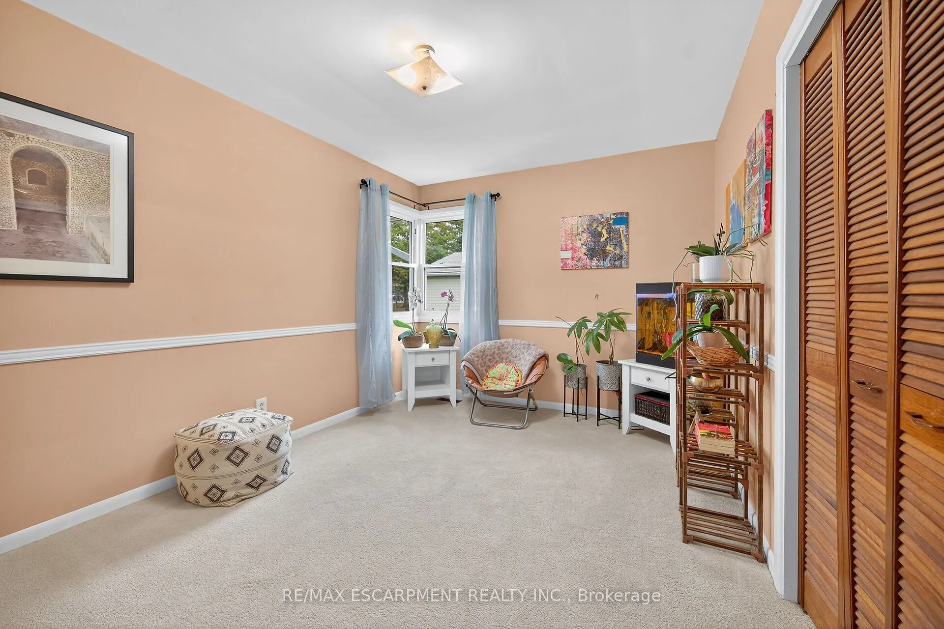 7082 Rainham Road