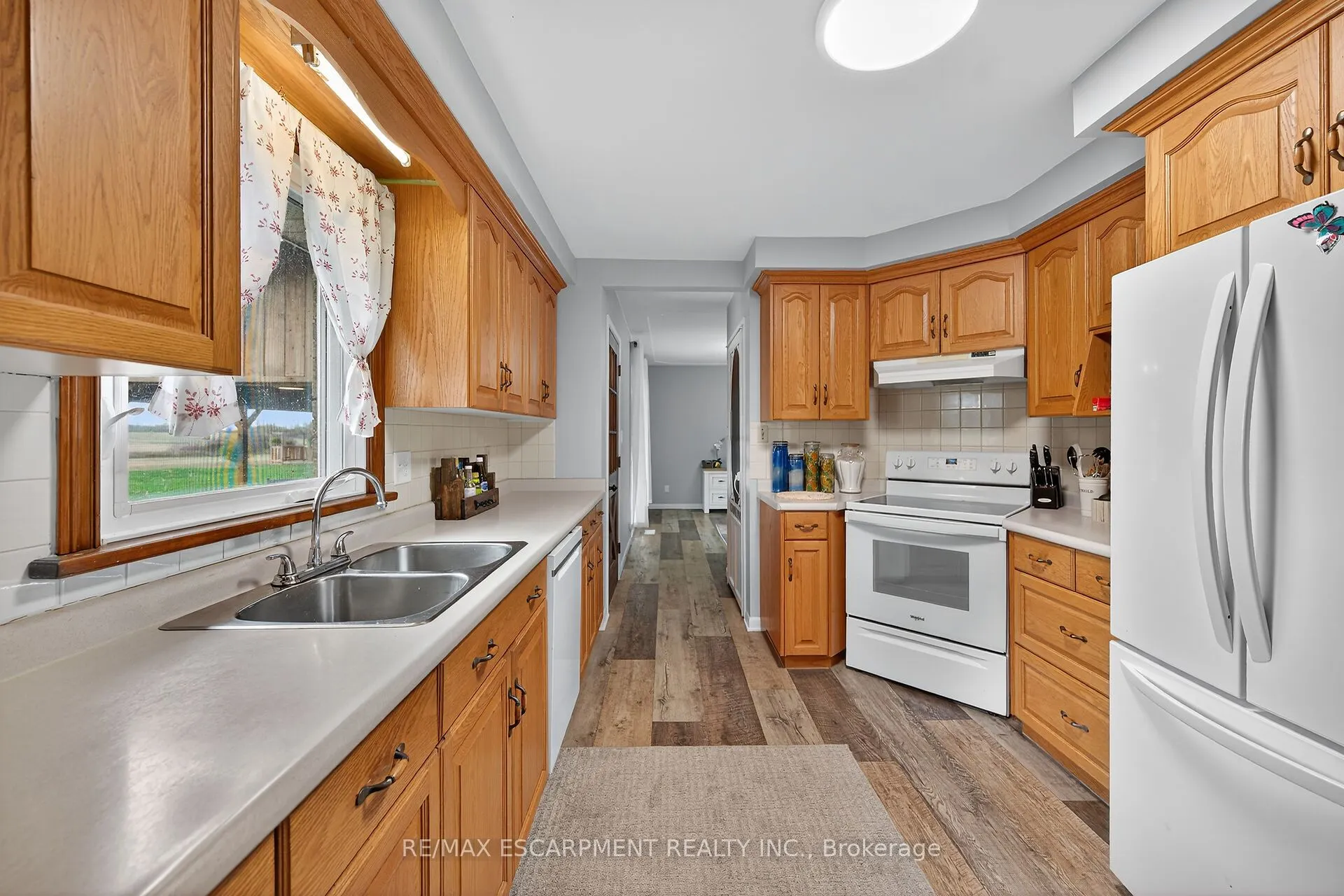 7082 Rainham Road