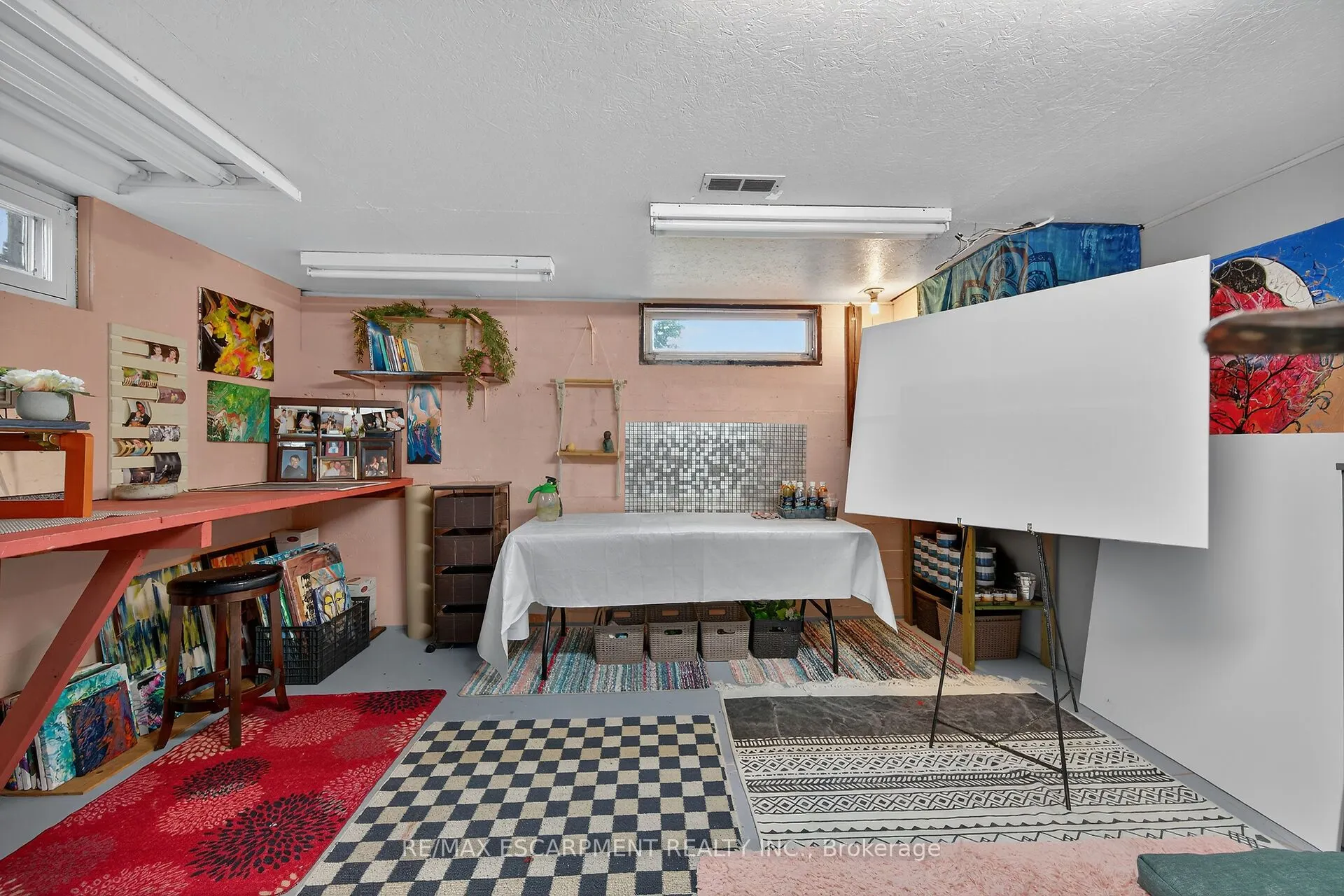 7082 Rainham Road