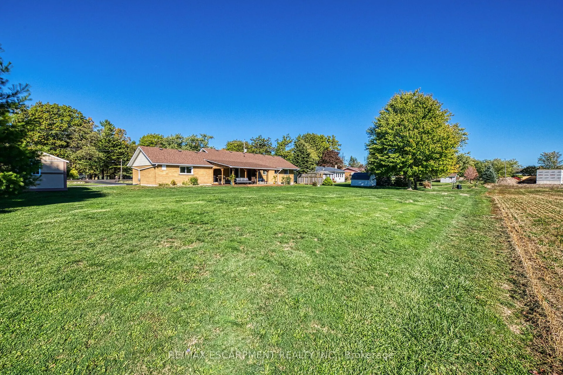 7082 Rainham Road