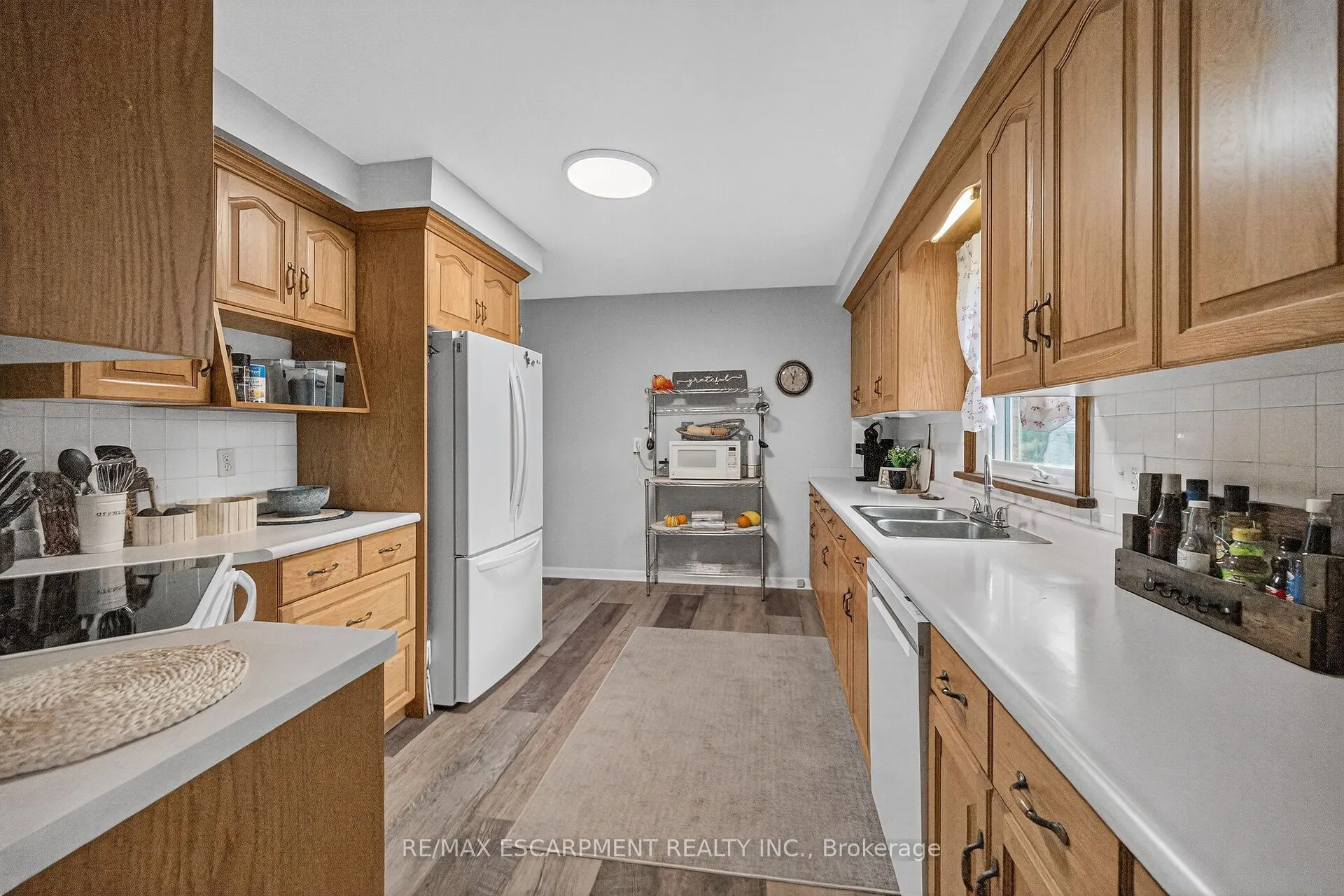 7082 Rainham Road