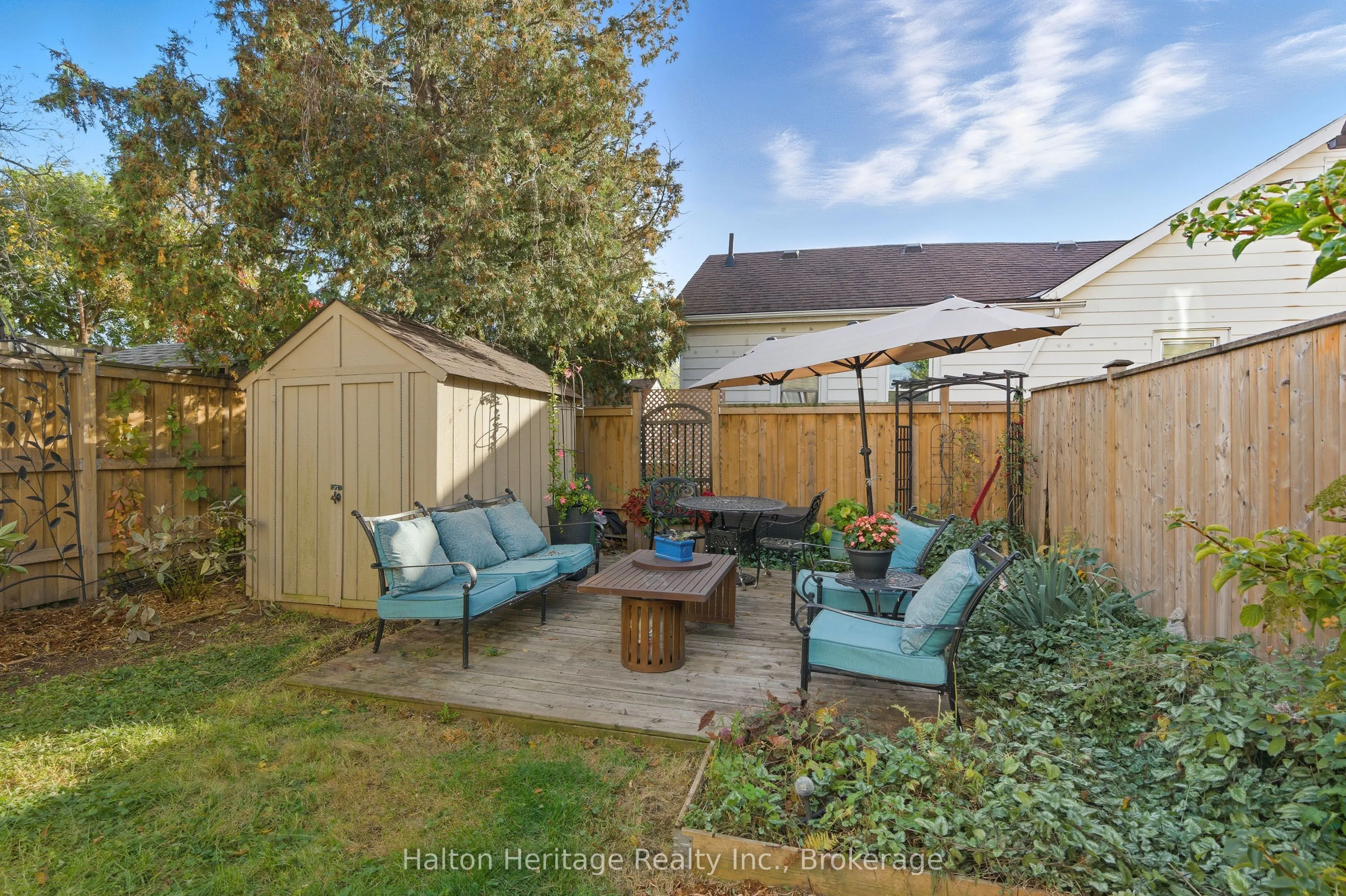 190 Wood Street E