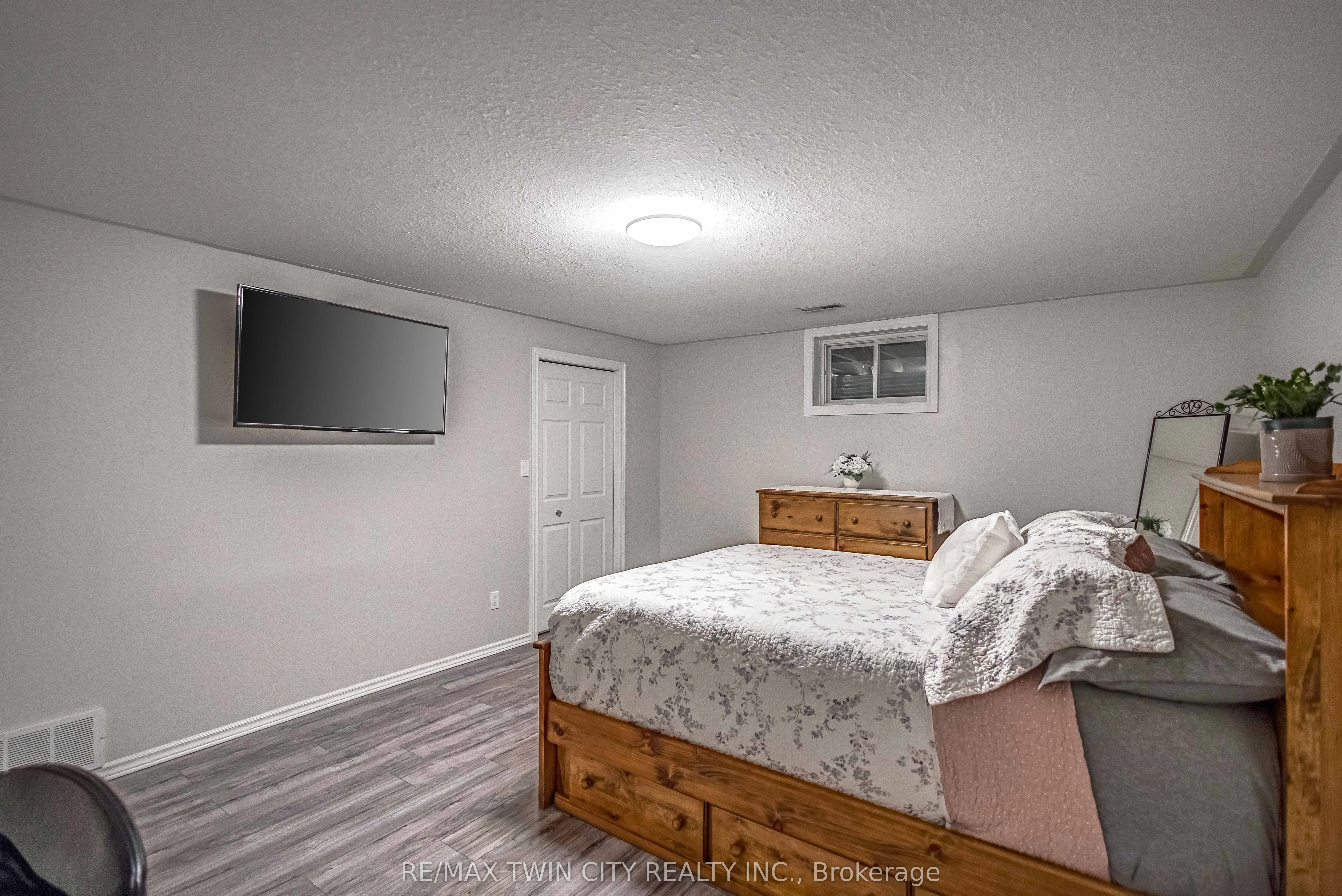 175 Victoria Street, #39