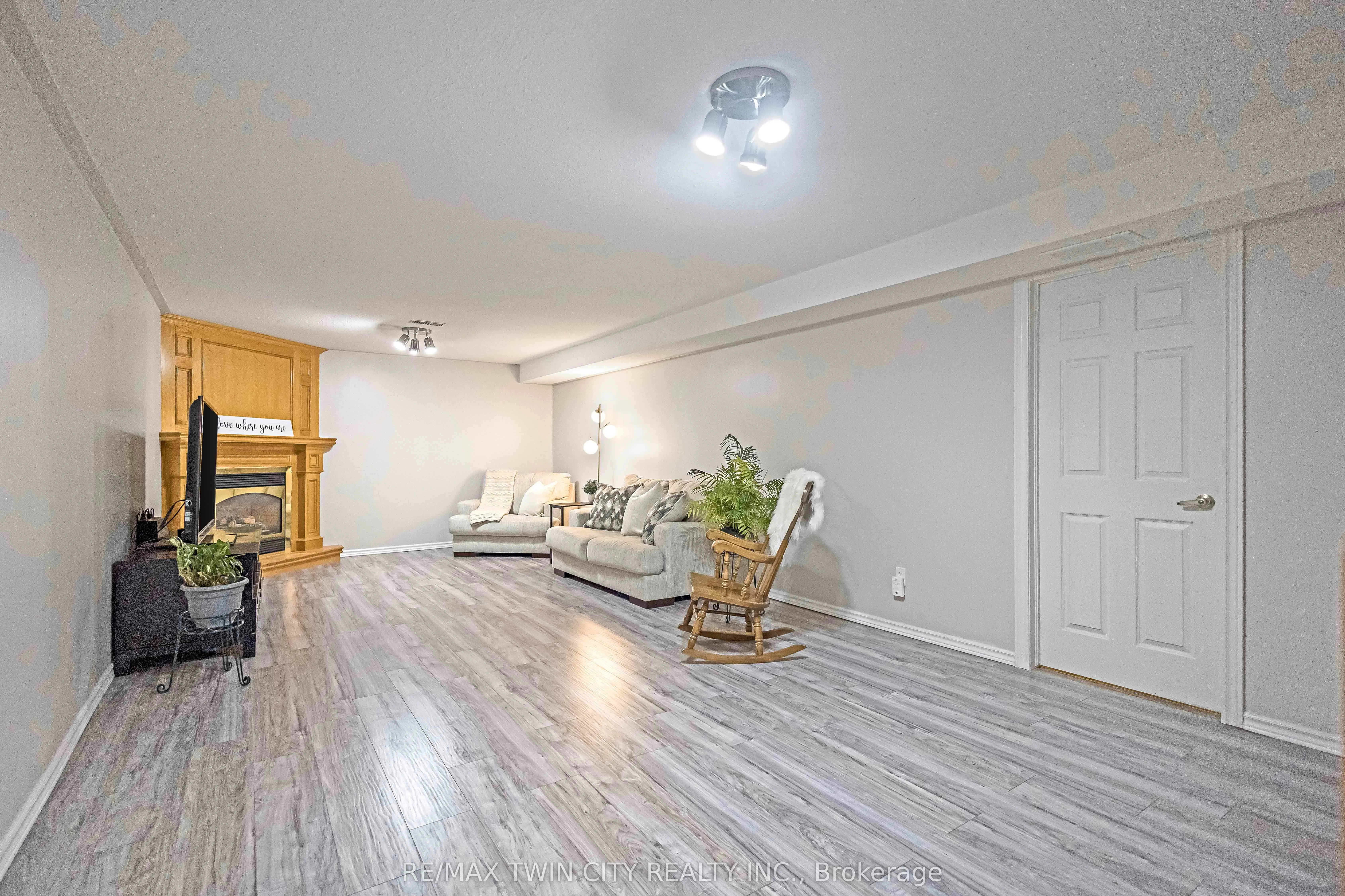 175 Victoria Street, #39