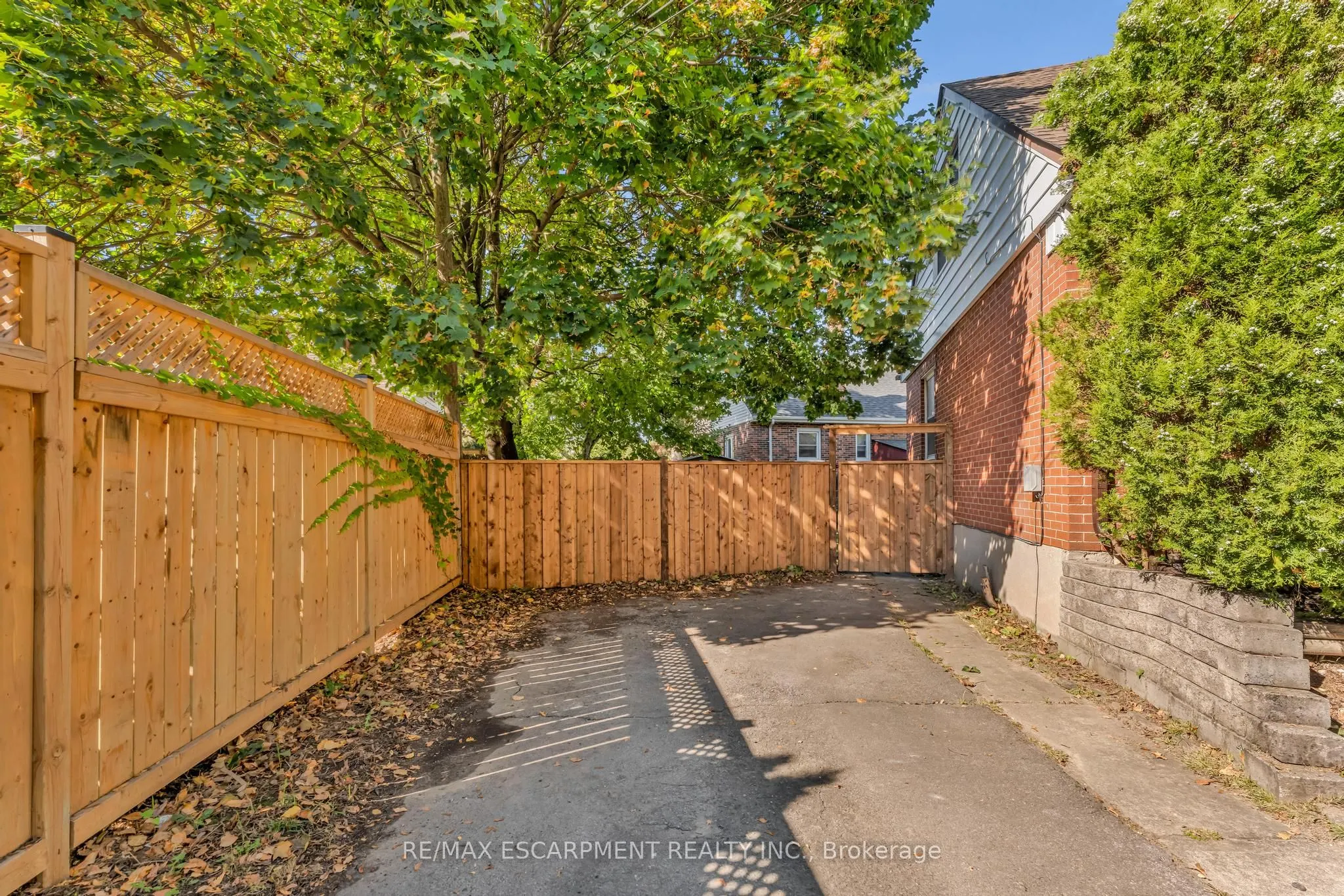 9 Elaine Court