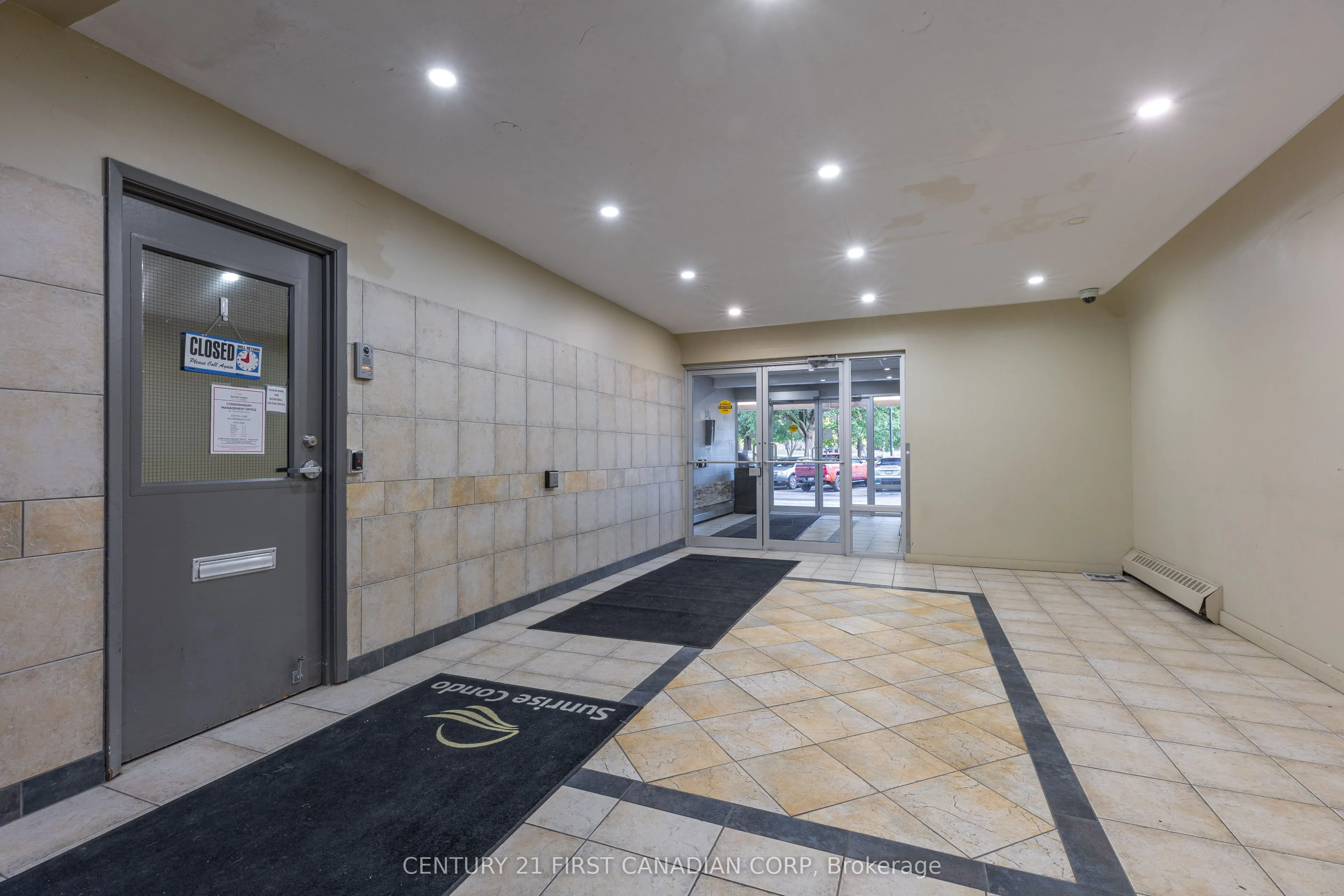 563 Mornington Avenue, #702