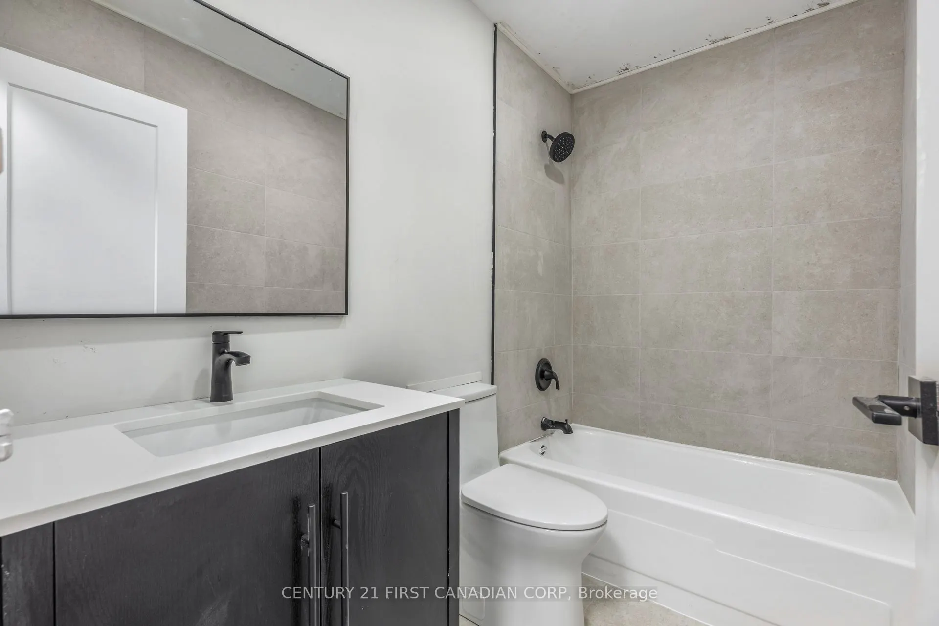 563 Mornington Avenue, #702