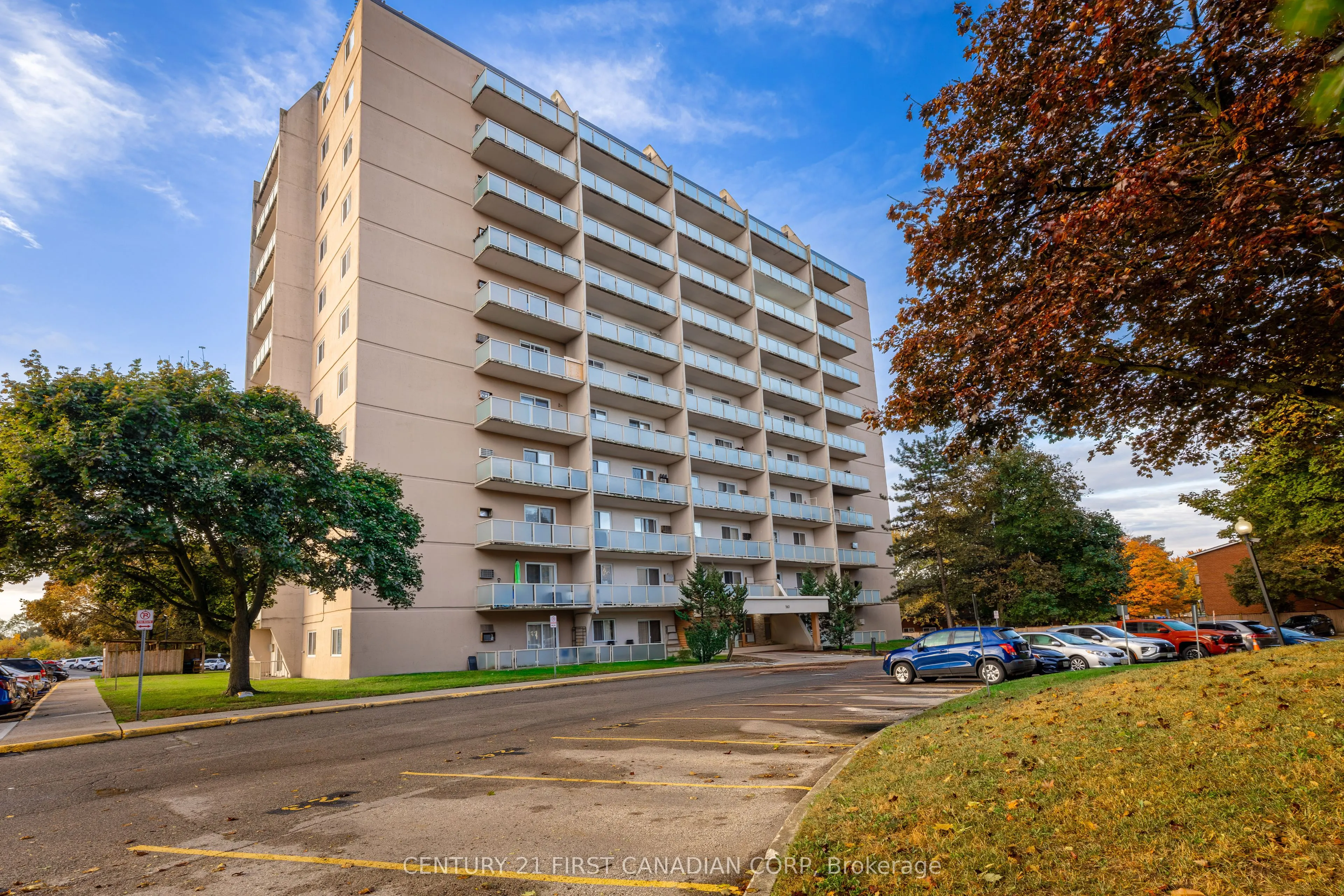 563 Mornington Avenue, #702