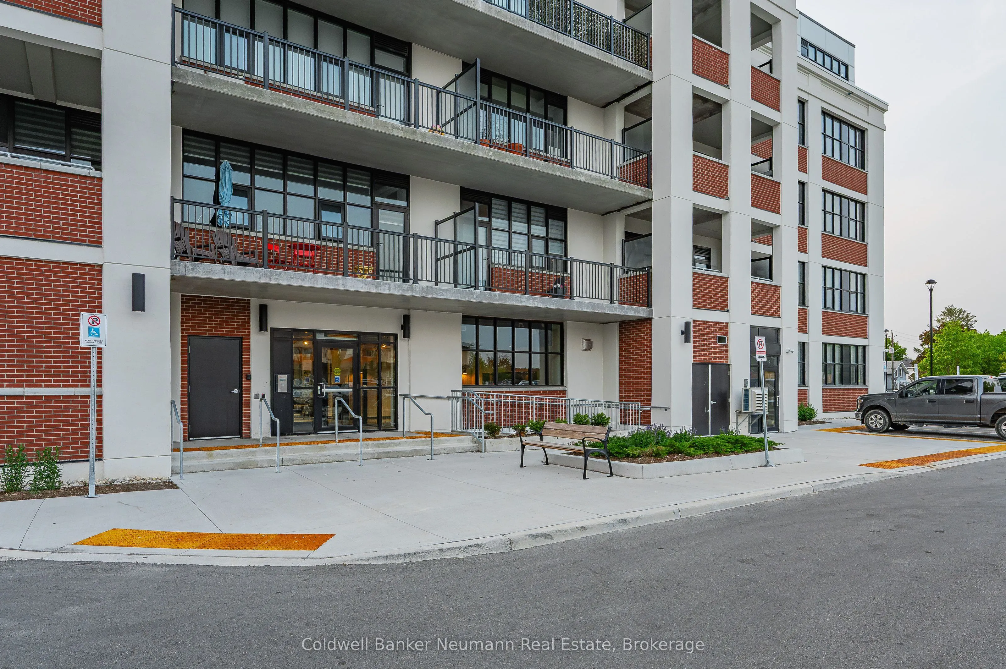 120 Huron Street, #314