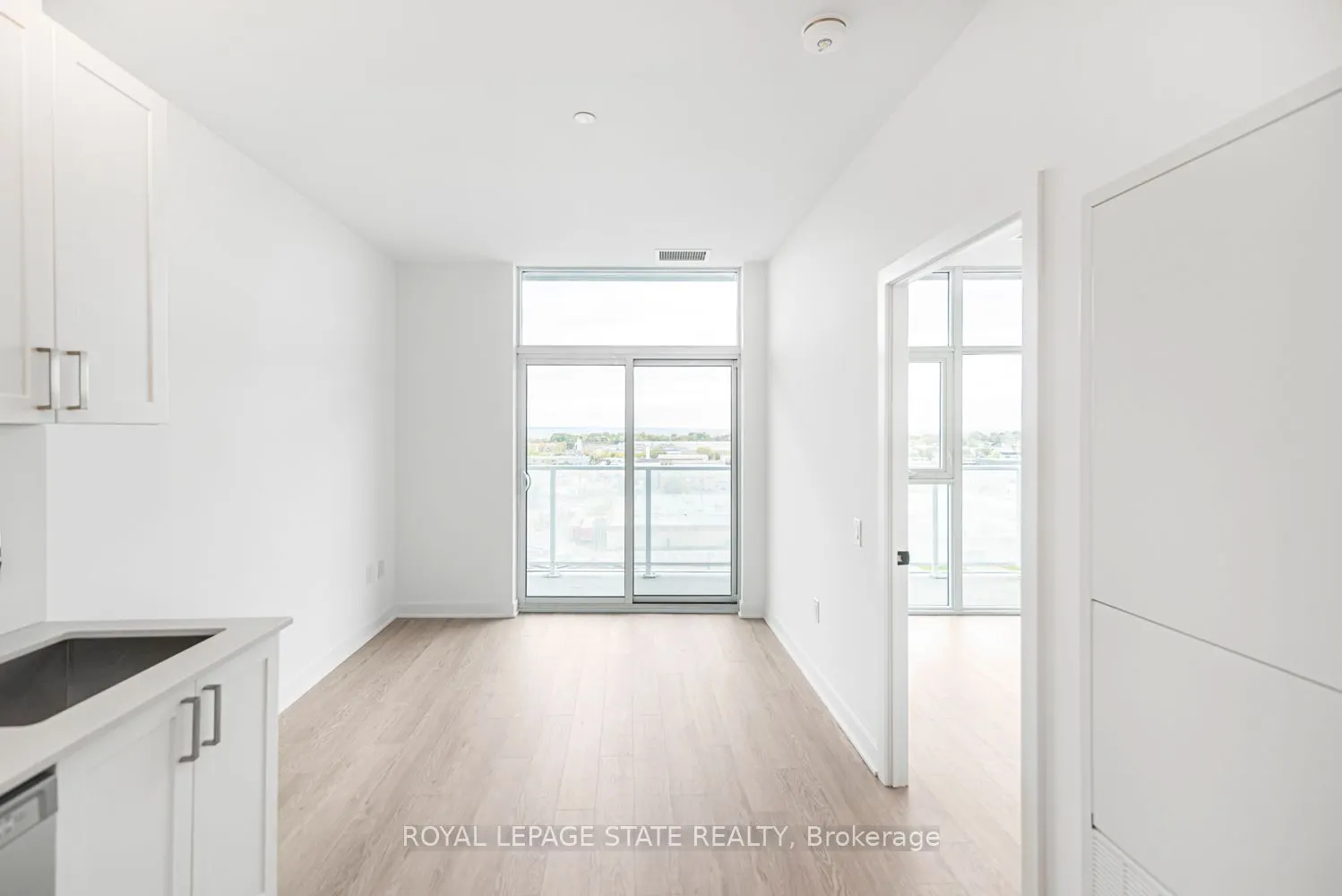 2782 Barton Street E, #813