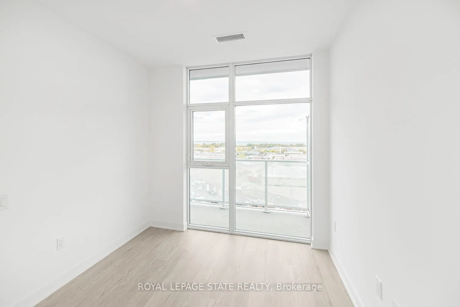 2782 Barton Street E, #813