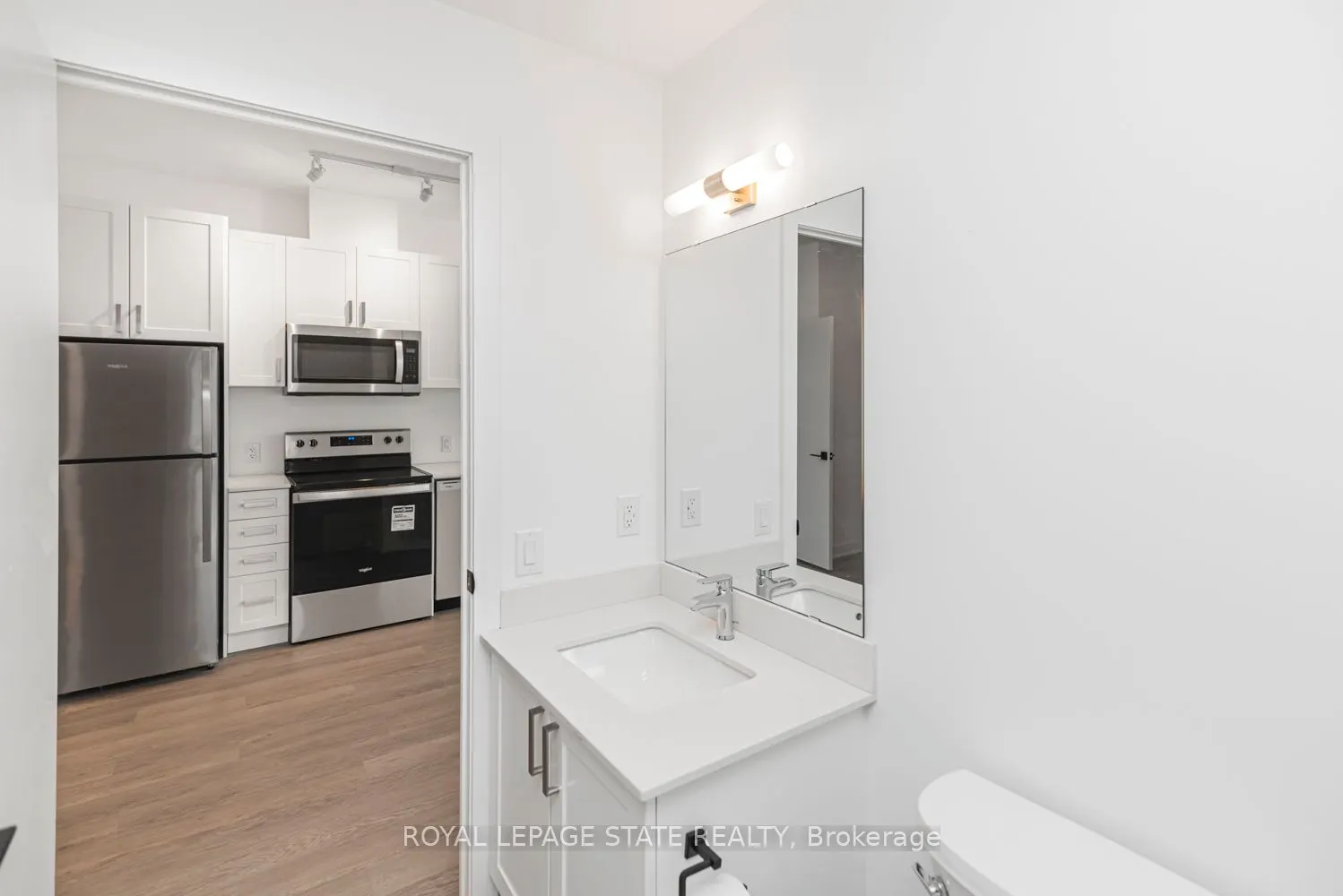 2782 Barton Street E, #813