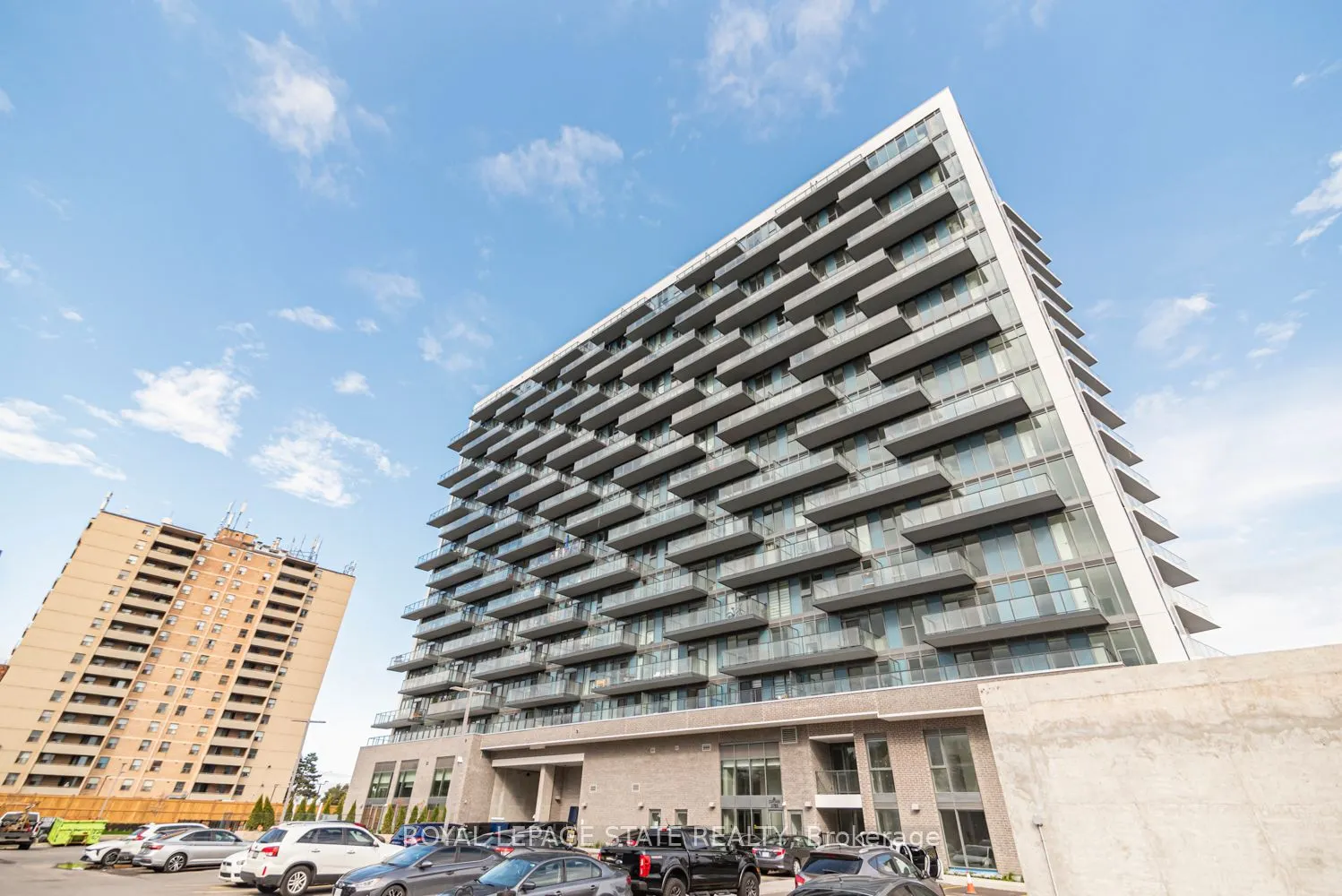 2782 Barton Street E, #813