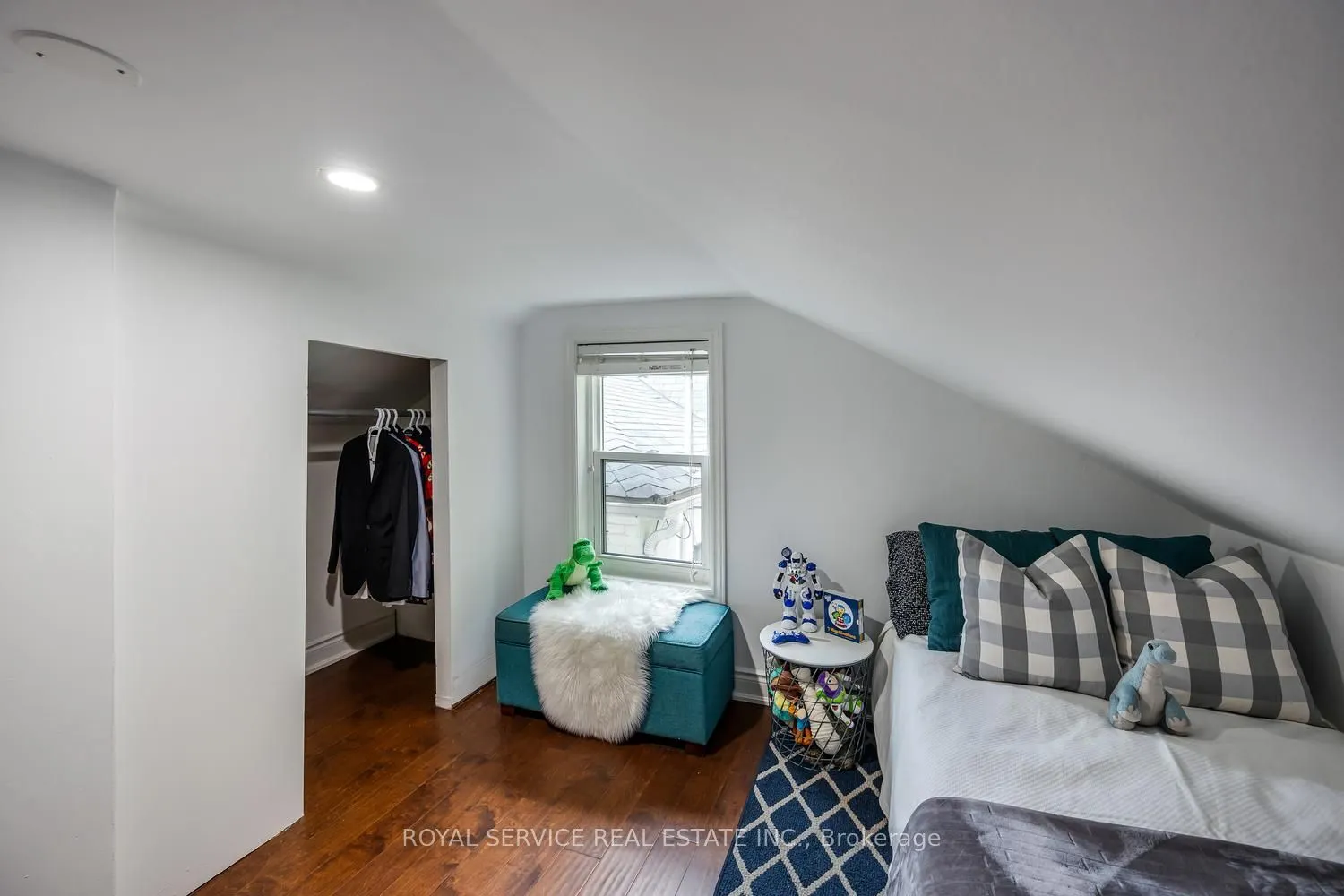 285 Ridout Street