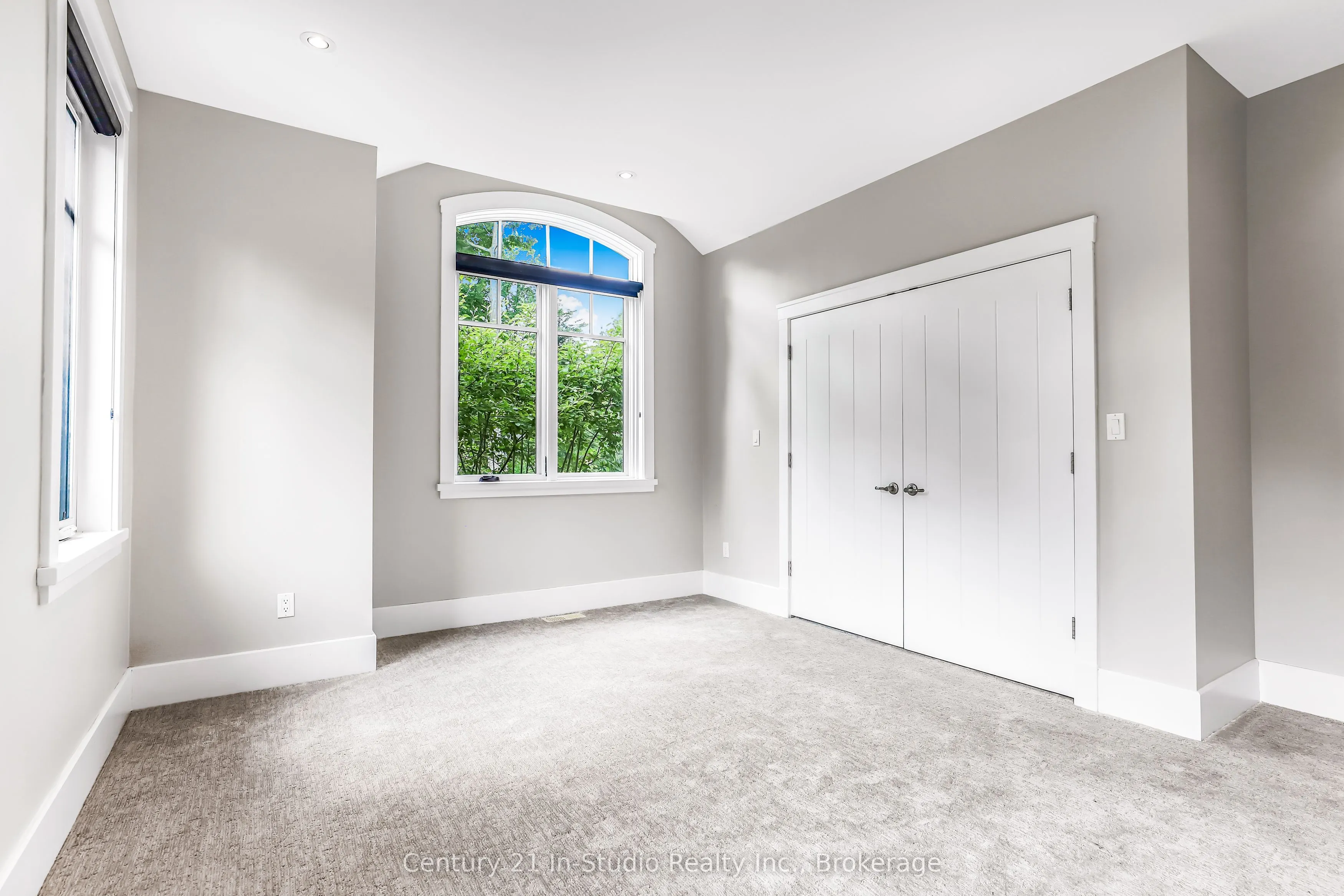 27 Carter Drive