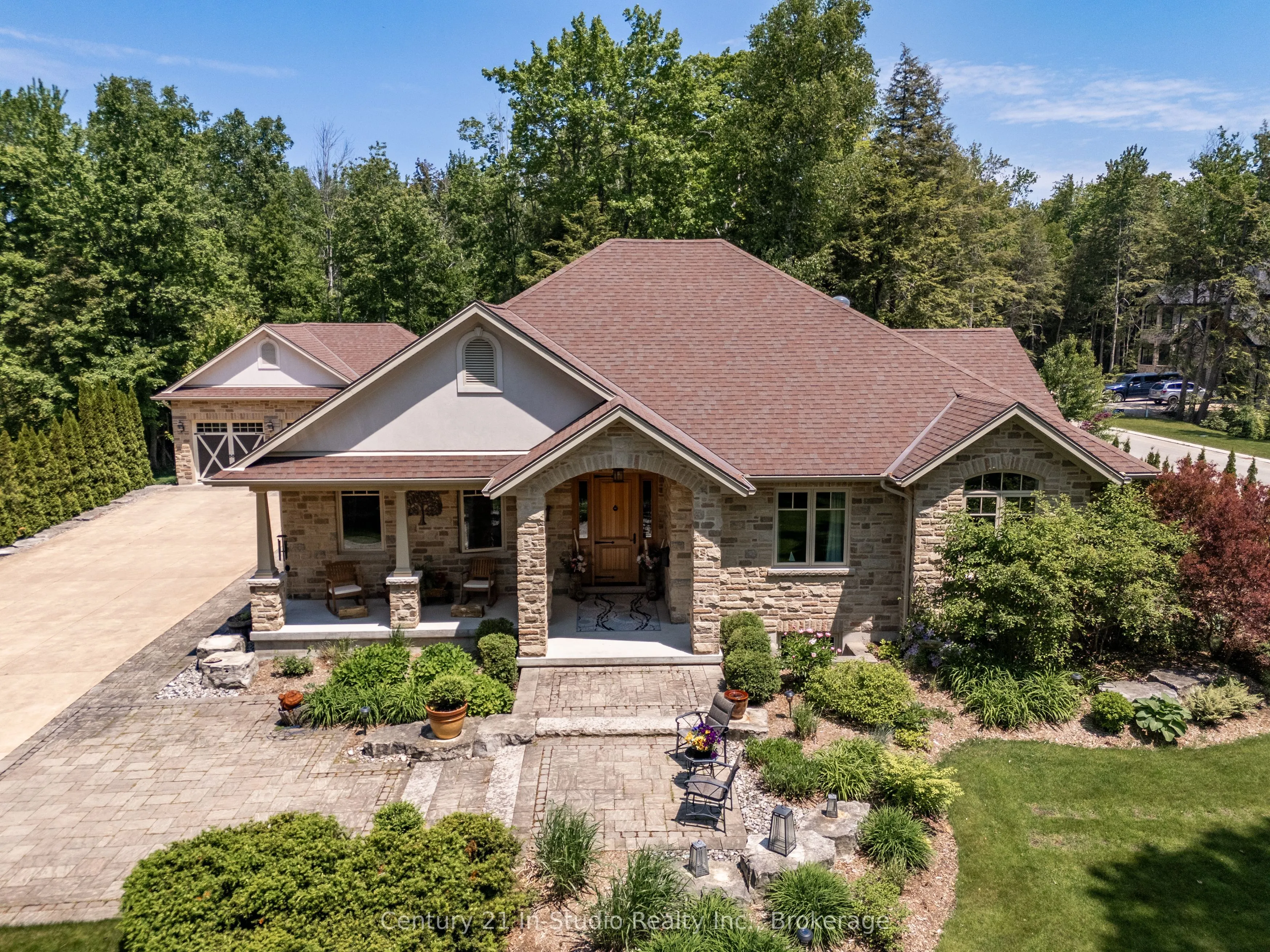 27 Carter Drive