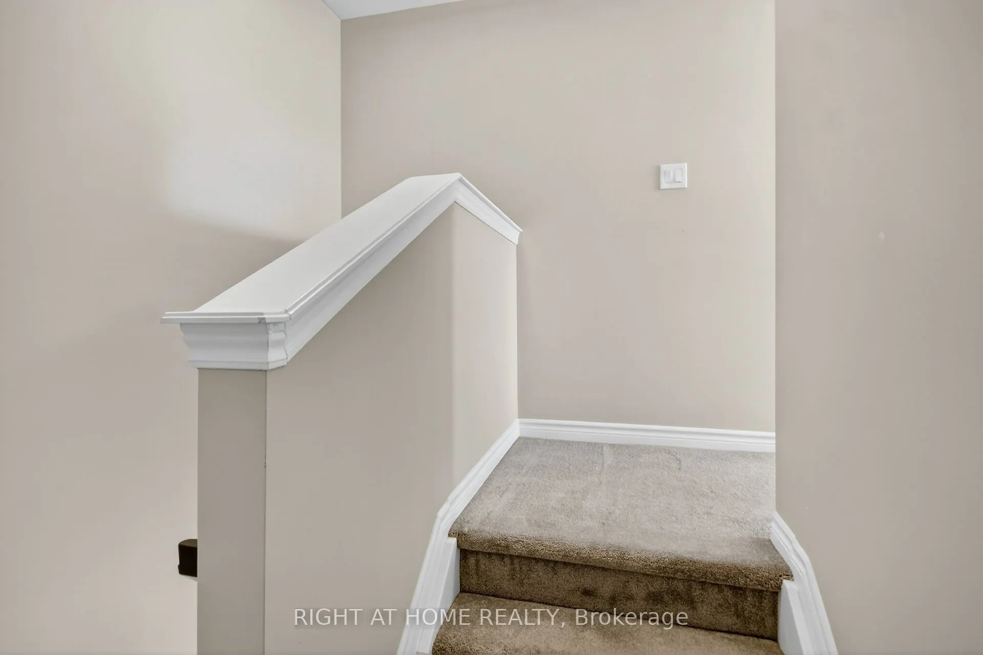 91 Buffalograss Crescent