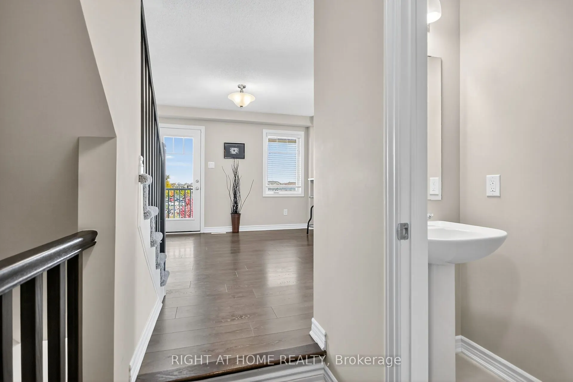 91 Buffalograss Crescent