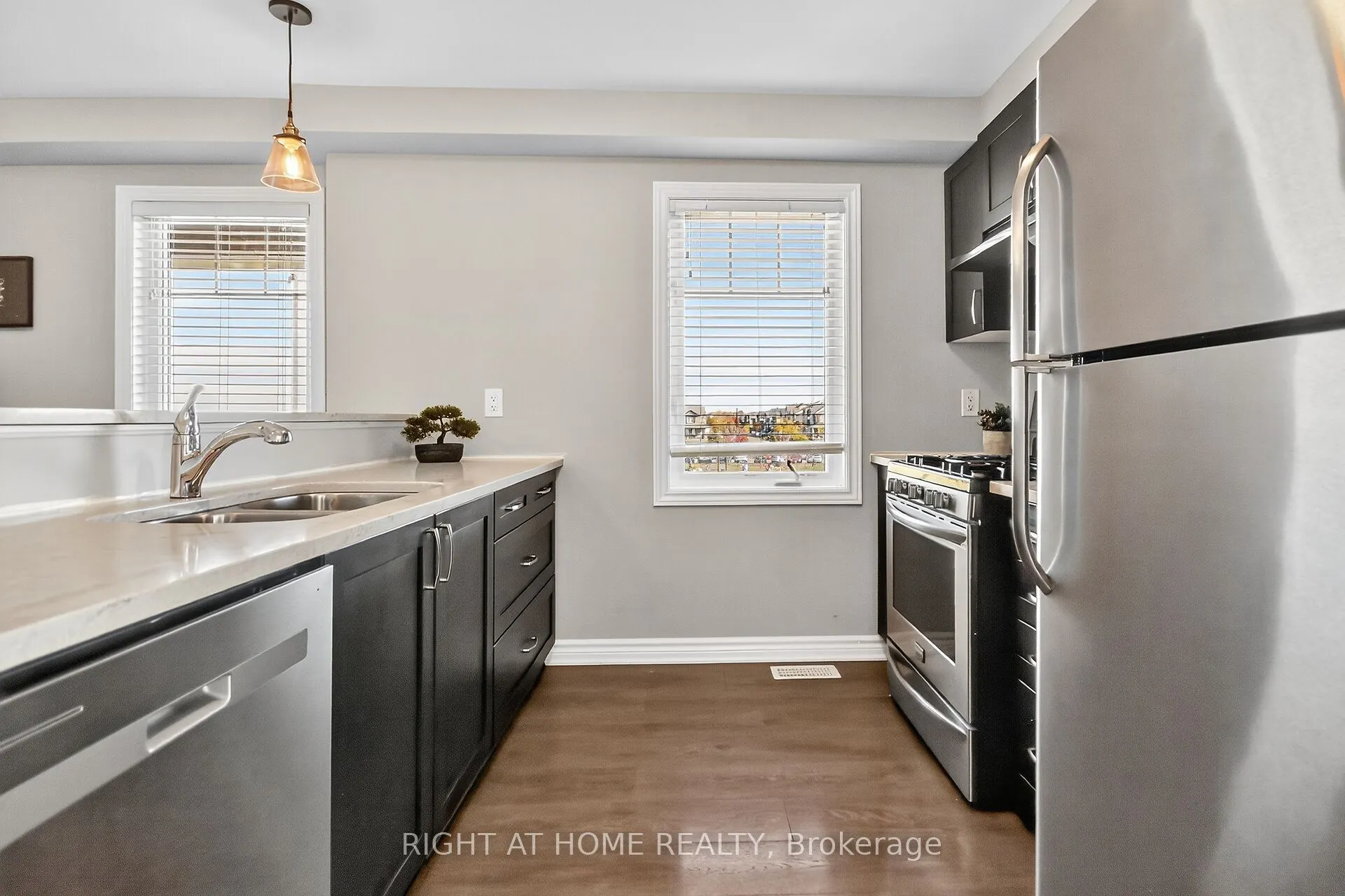91 Buffalograss Crescent
