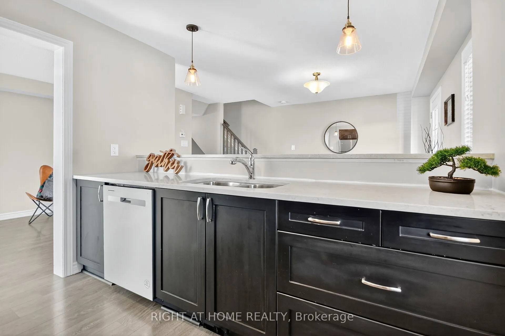91 Buffalograss Crescent