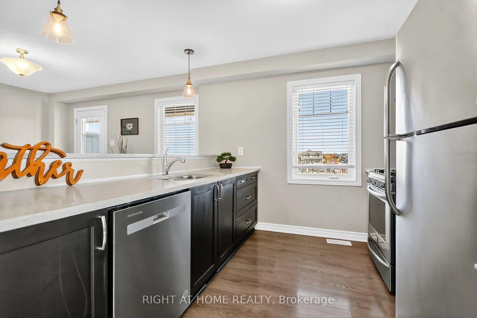 91 Buffalograss Crescent