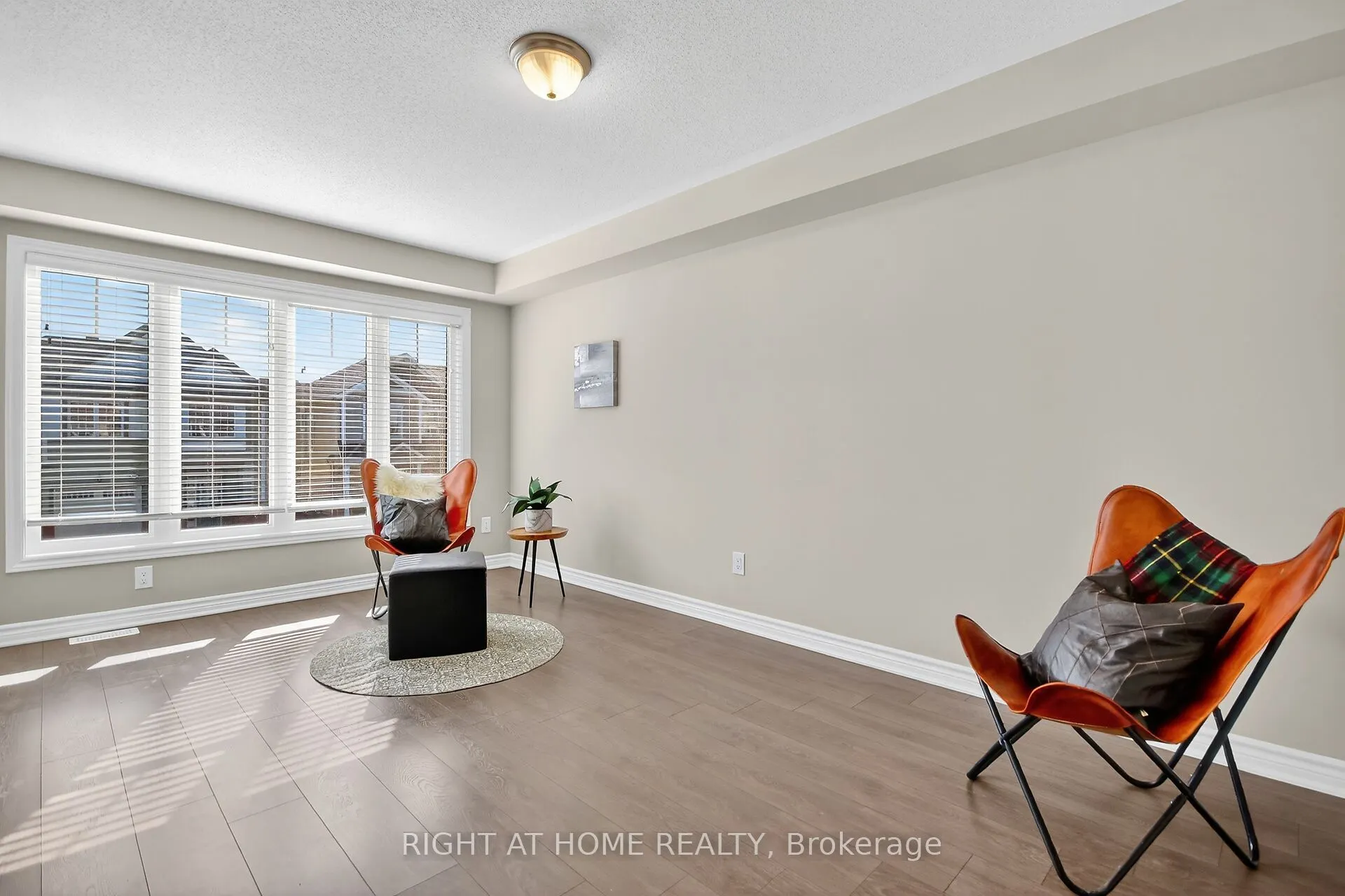 91 Buffalograss Crescent