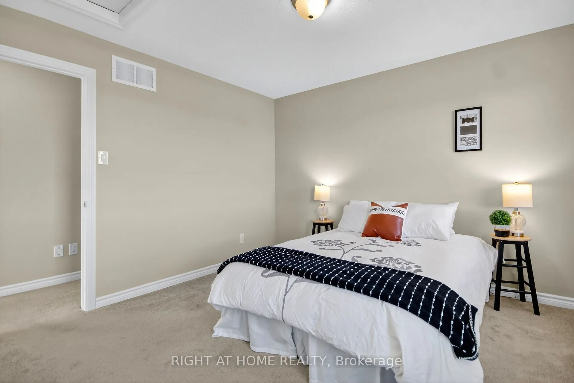 91 Buffalograss Crescent