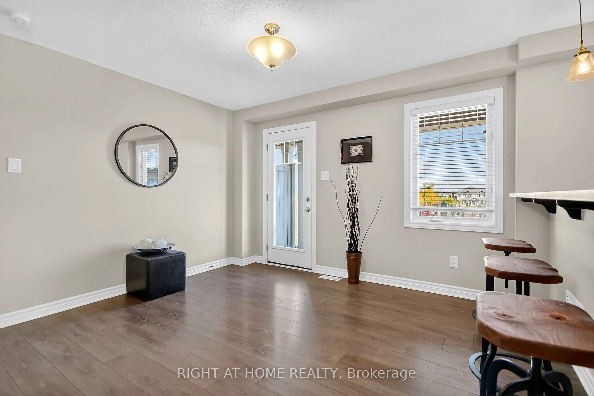 91 Buffalograss Crescent