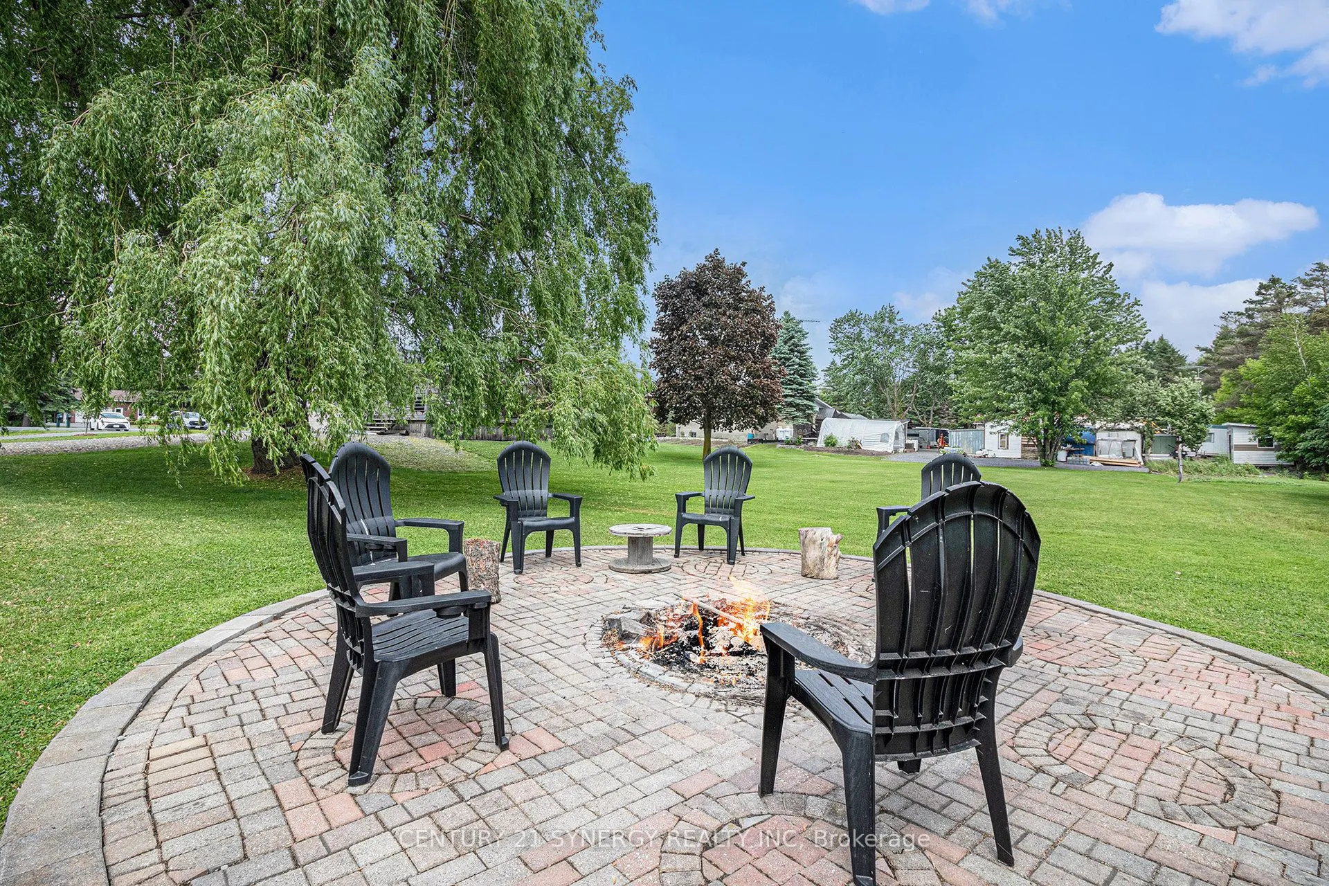 1321 Route 500 Route W