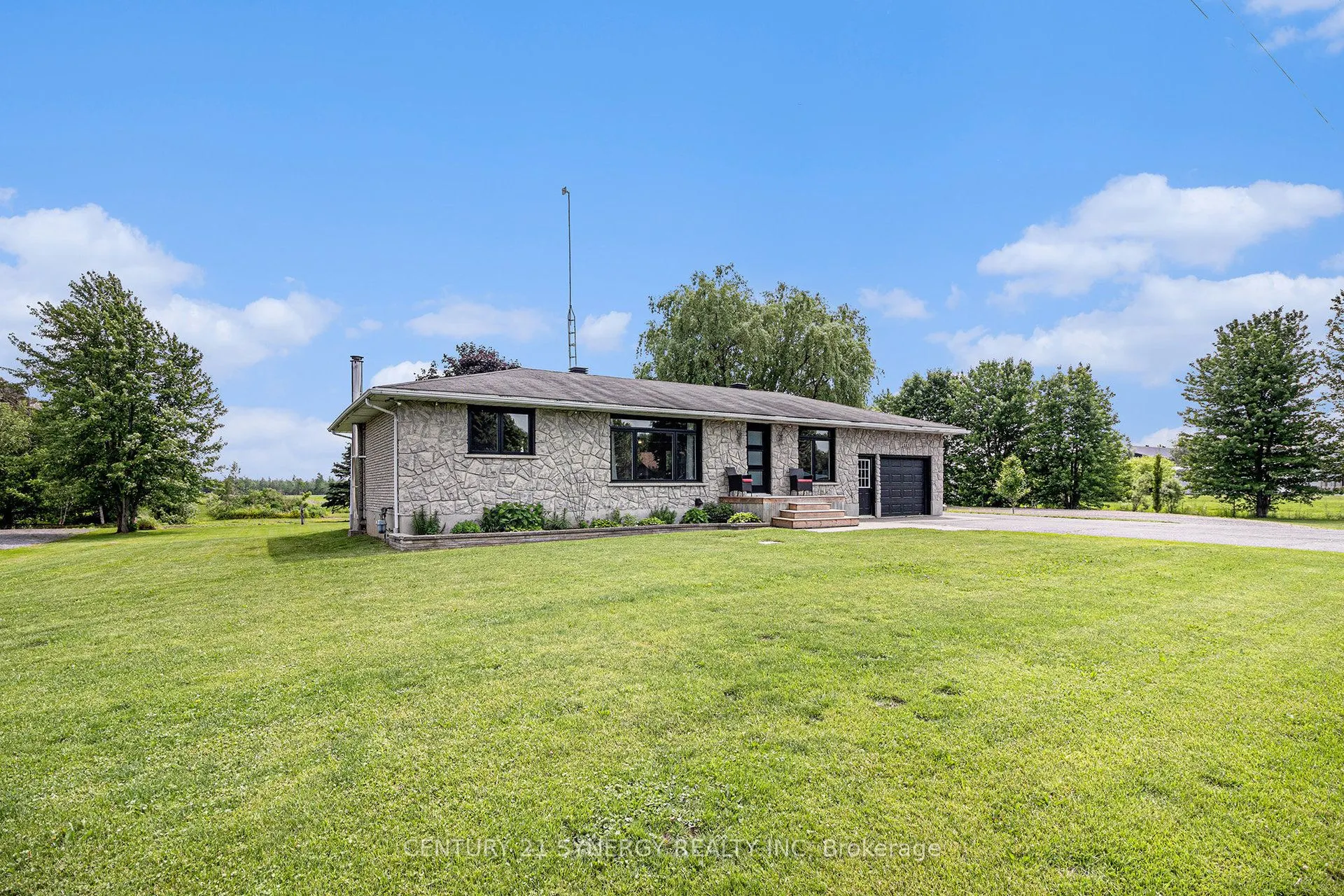 1321 Route 500 Route W