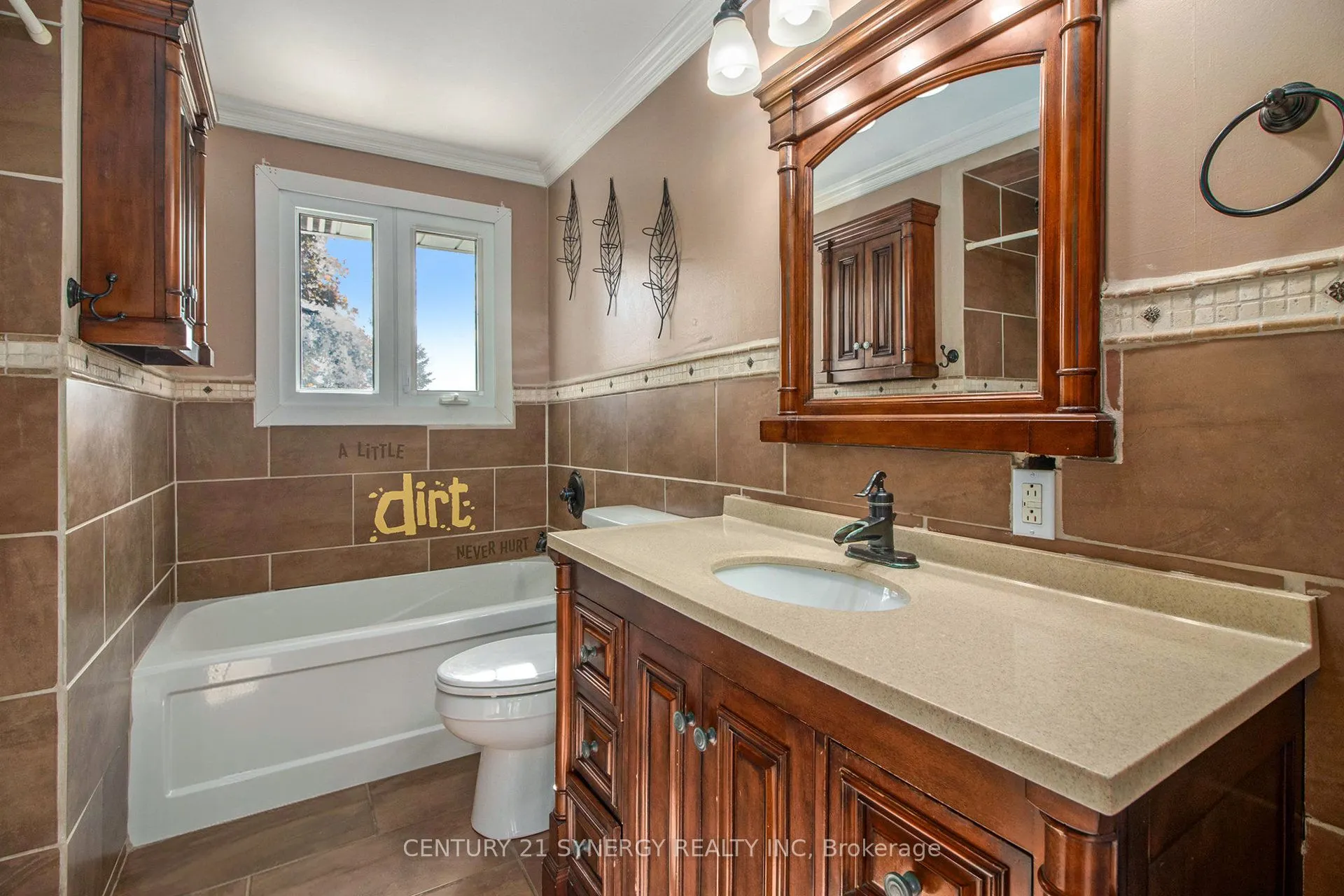 1321 Route 500 Route W