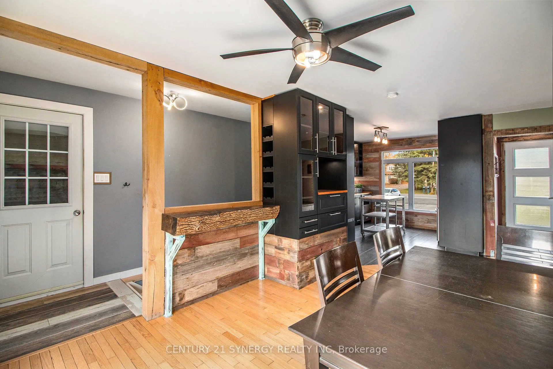 1321 Route 500 Route W