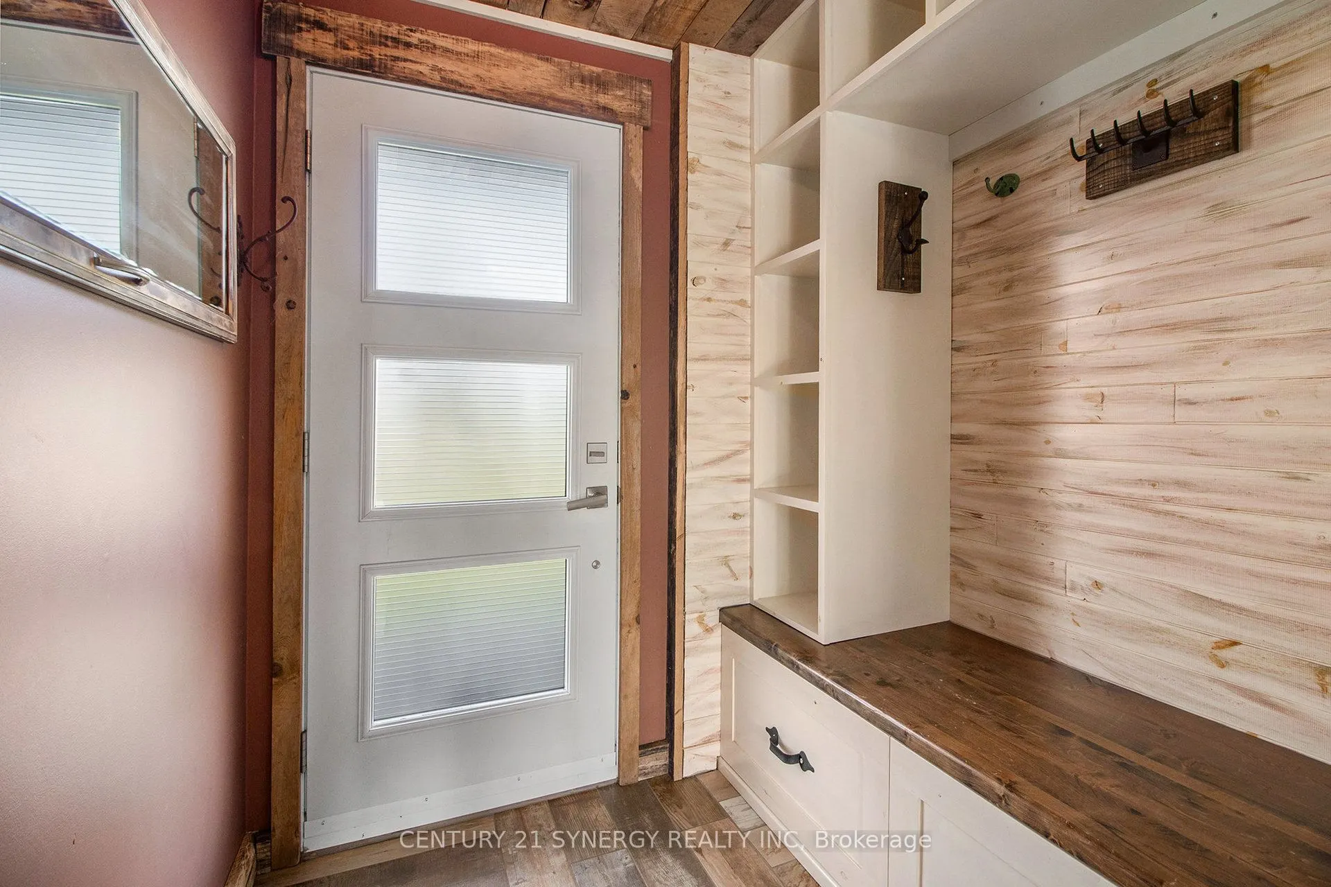 1321 Route 500 Route W