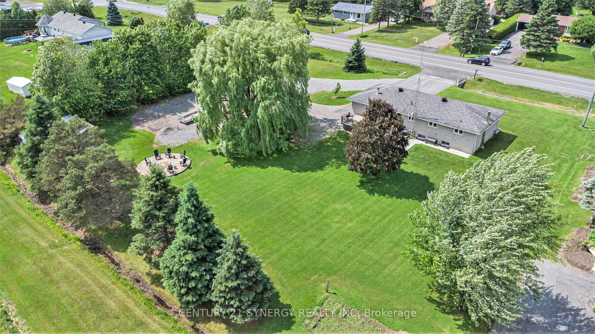 1321 Route 500 Route W