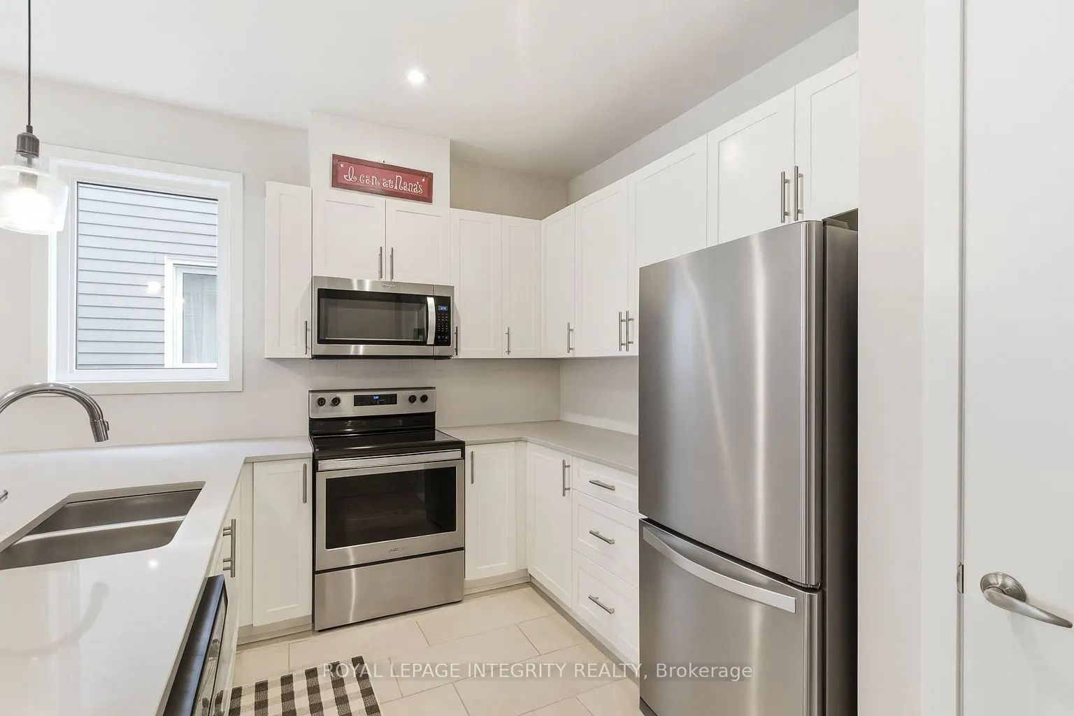 820 Bascule Place