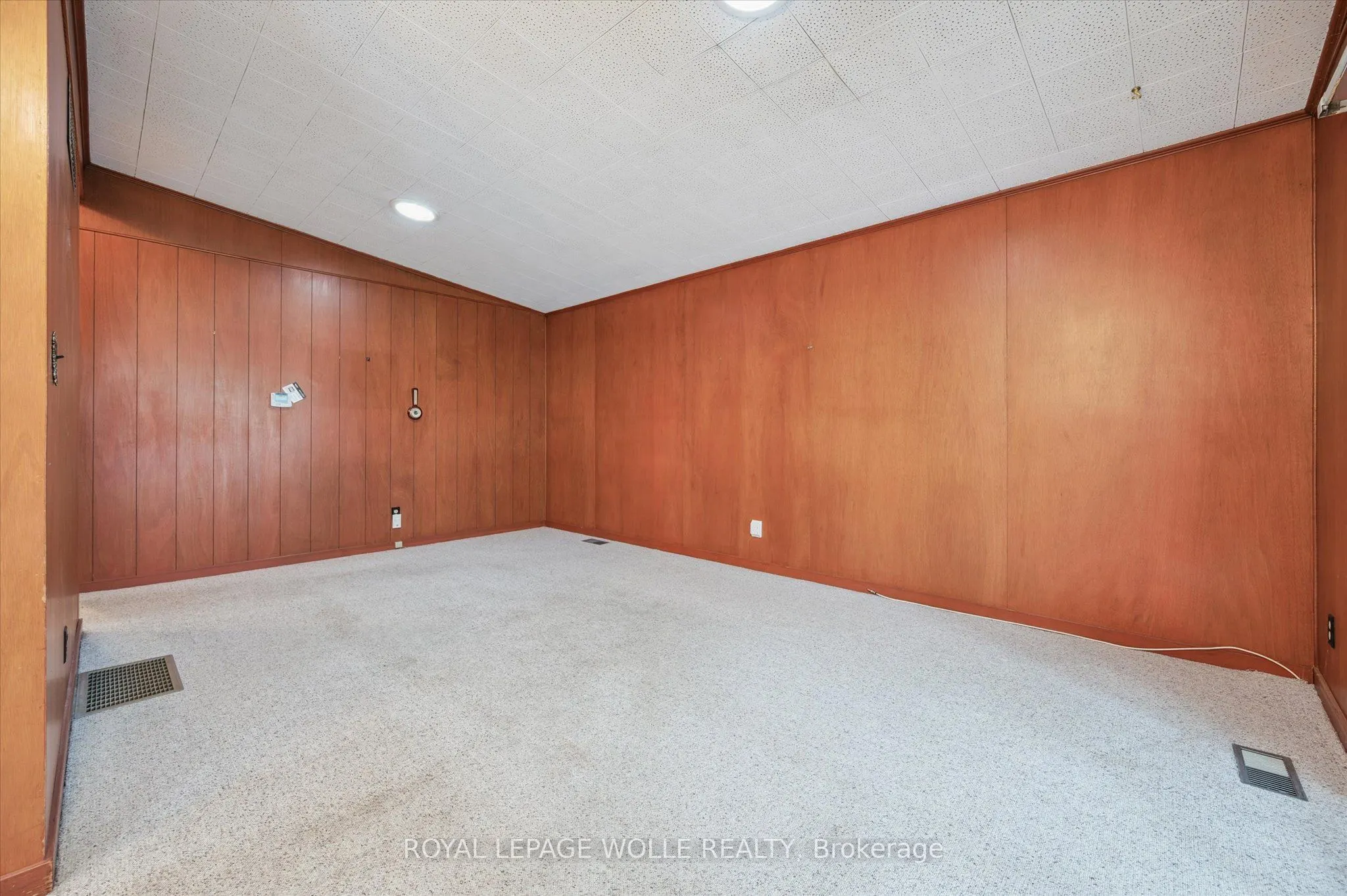127 Chestnut Street S