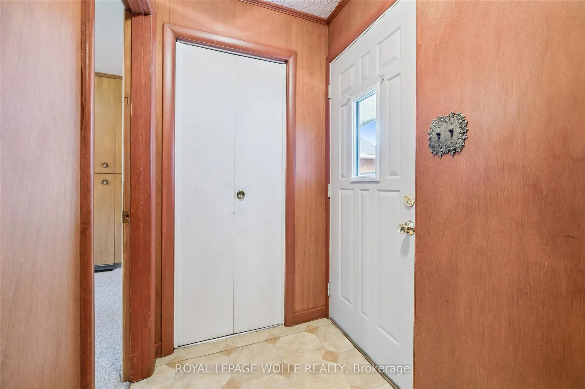 127 Chestnut Street S